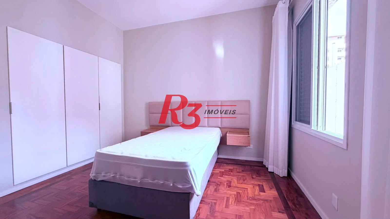 Apartamento com 2 dormitórios à venda, 100 m² por R$ 780.000,00 - Gonzaga - Santos/SP