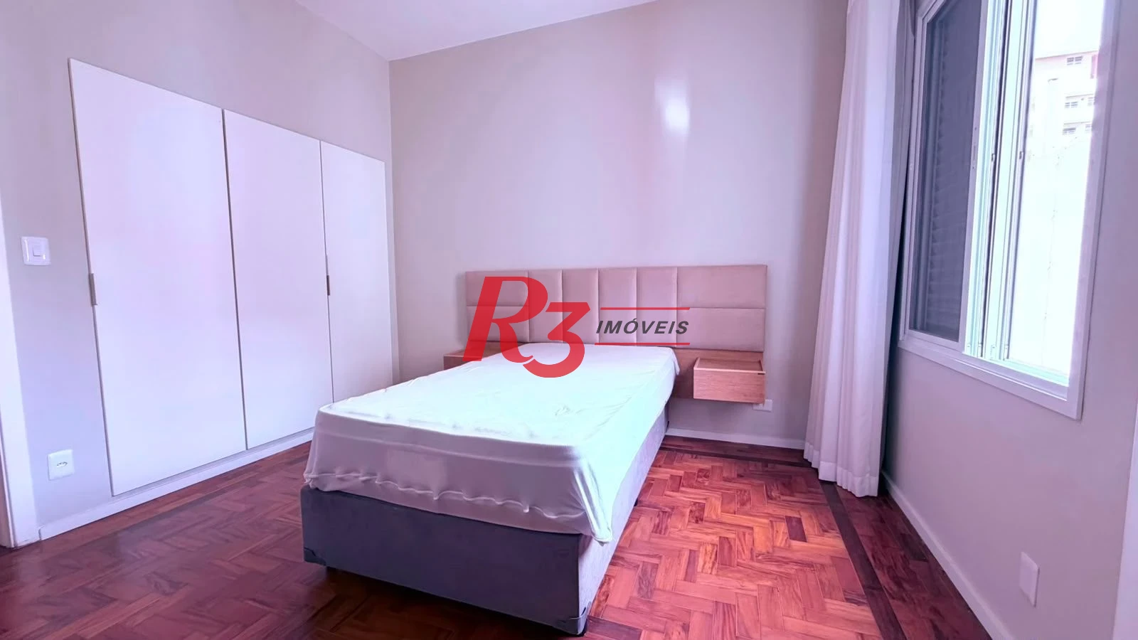 Apartamento com 2 dormitórios à venda, 100 m² por R$ 780.000,00 - Gonzaga - Santos/SP