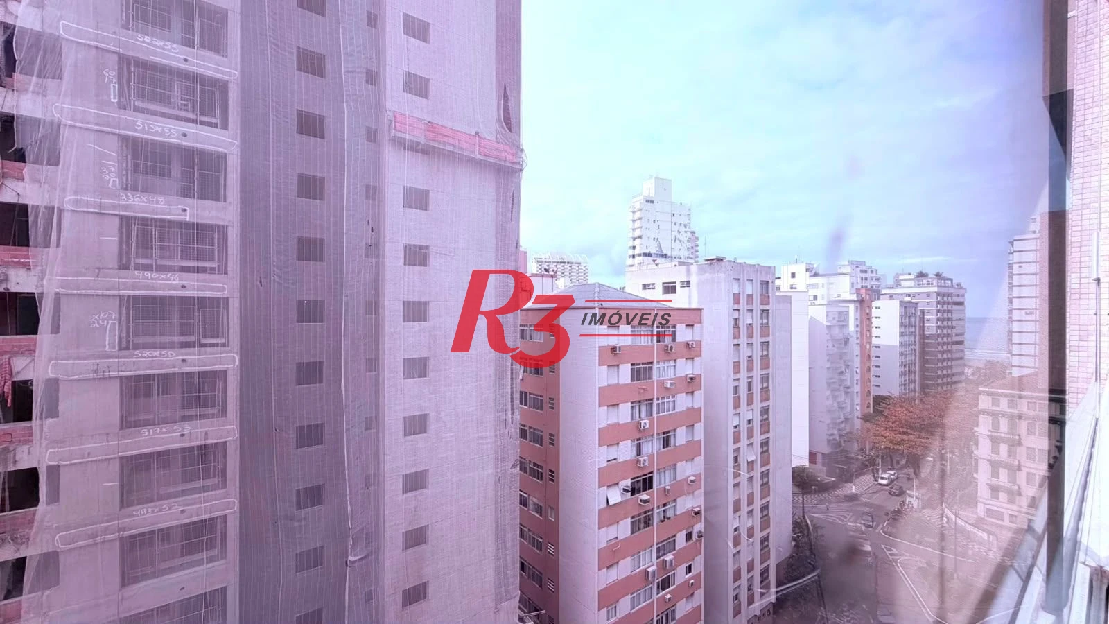 Apartamento com 2 dormitórios à venda, 100 m² por R$ 780.000,00 - Gonzaga - Santos/SP