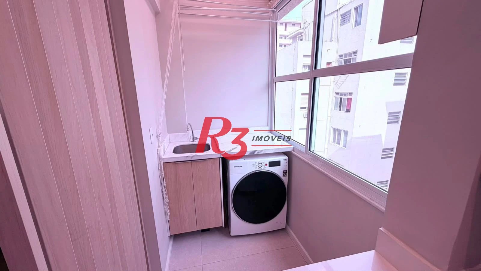 Apartamento com 2 dormitórios à venda, 100 m² por R$ 780.000,00 - Gonzaga - Santos/SP