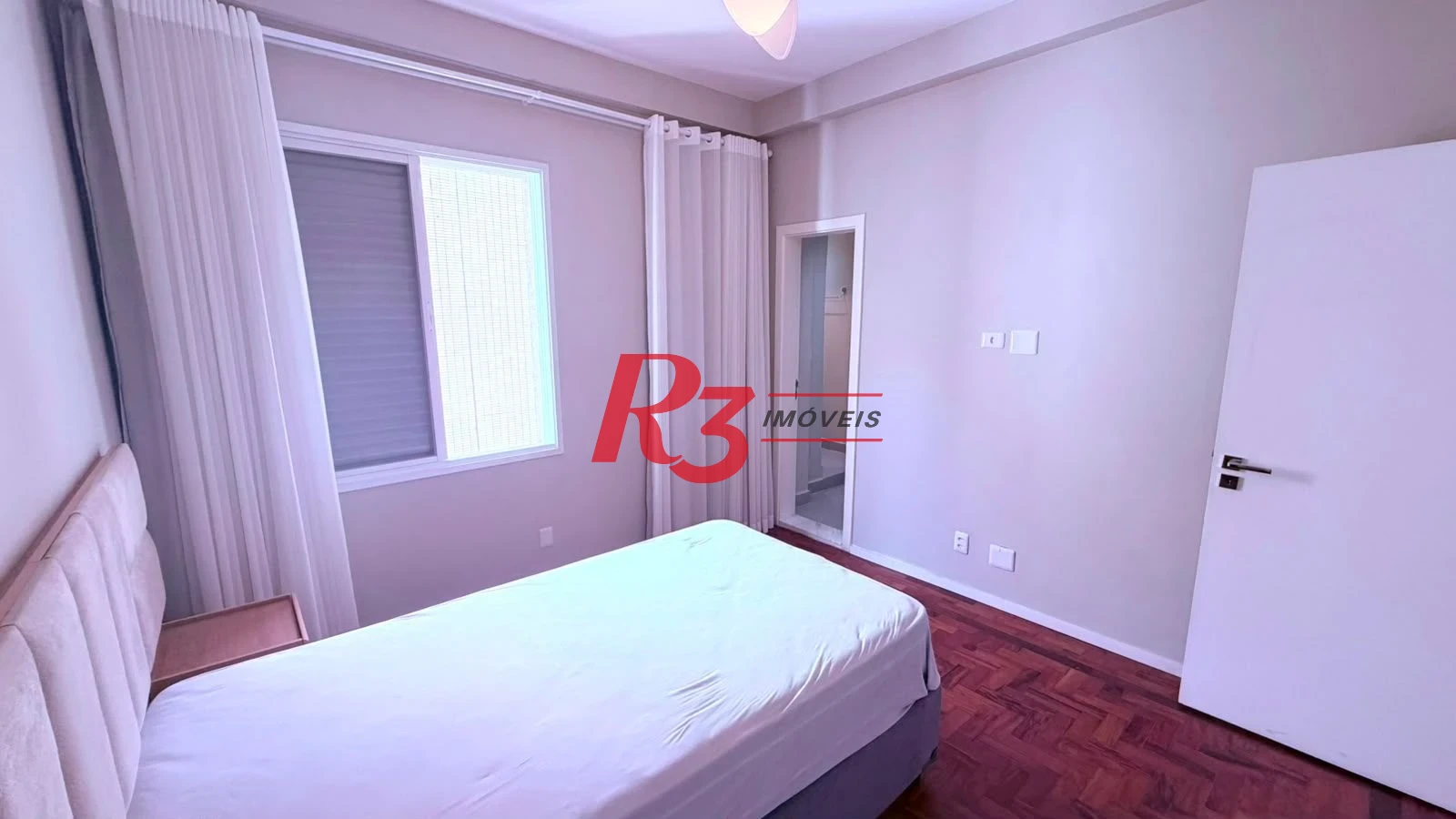 Apartamento com 2 dormitórios à venda, 100 m² por R$ 780.000,00 - Gonzaga - Santos/SP