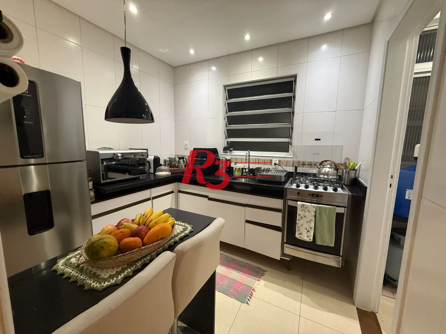 Apartamento com 3 dormitórios à venda, 130 m² por R$ 680.000,00 - Campo Grande - Santos/SP