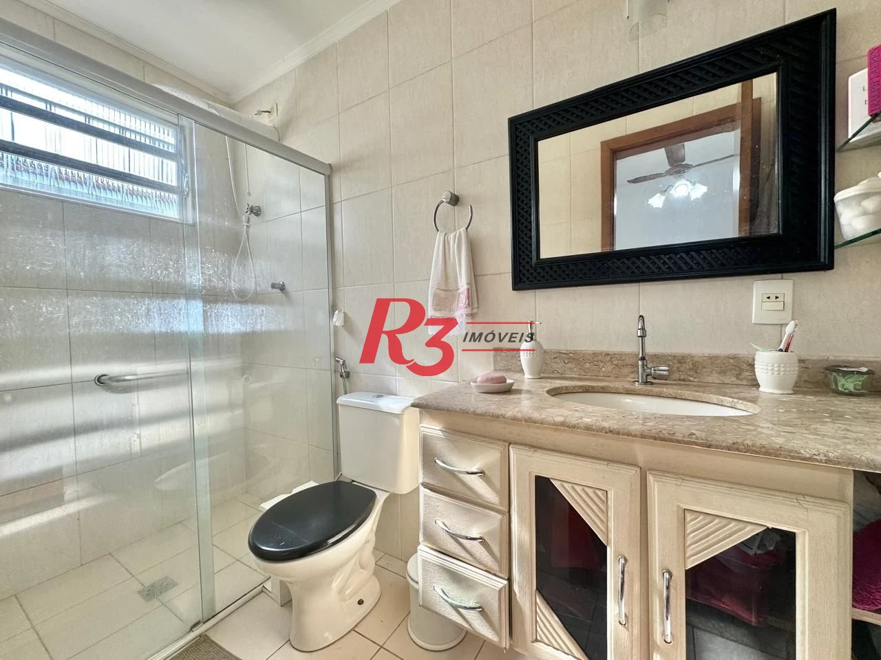 Sobrado com 4 dormitórios à venda, 203 m² por R$ 1.500.000,00 - Estuário - Santos/SP