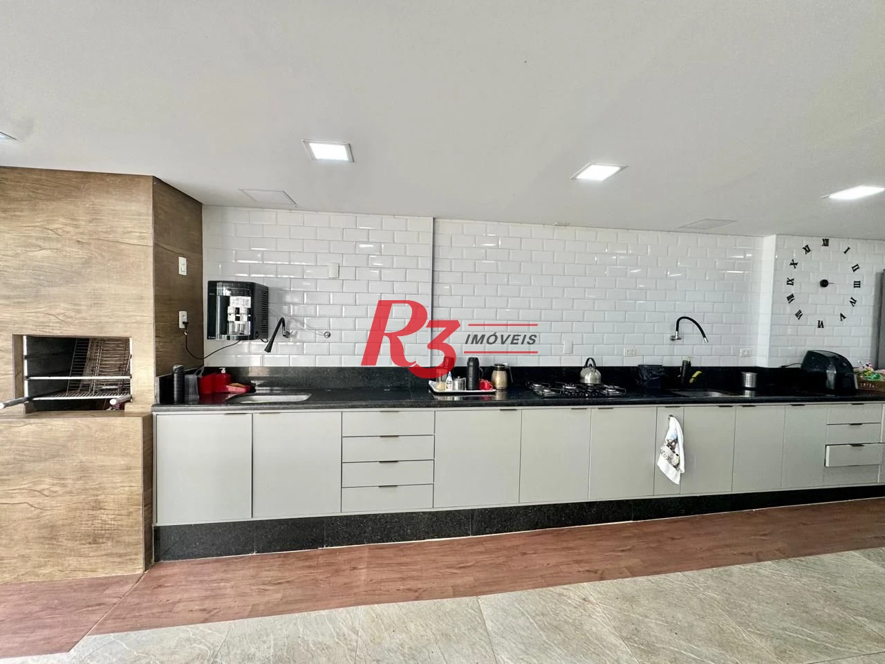 Sobrado com 4 dormitórios à venda, 203 m² por R$ 1.500.000,00 - Estuário - Santos/SP