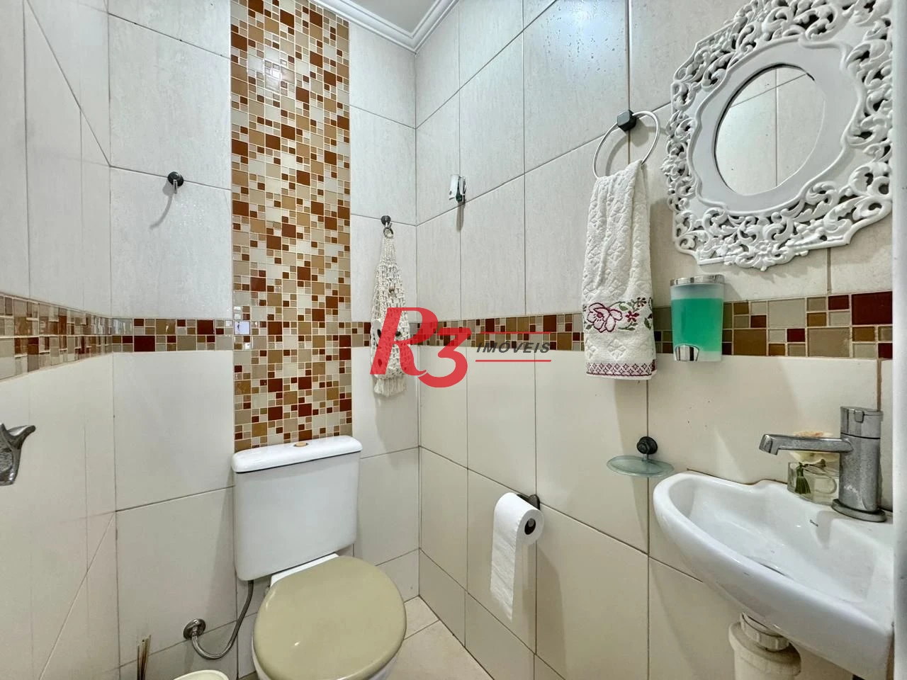 Sobrado com 4 dormitórios à venda, 203 m² por R$ 1.500.000,00 - Estuário - Santos/SP