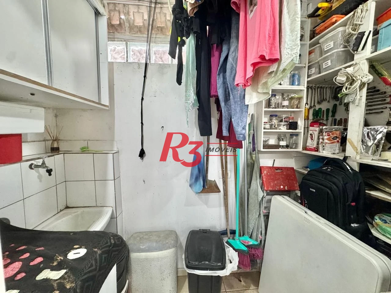 Sobrado com 4 dormitórios à venda, 203 m² por R$ 1.500.000,00 - Estuário - Santos/SP