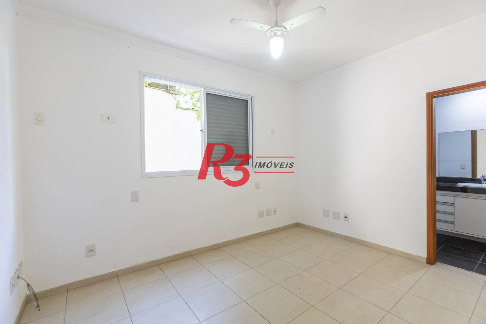 Casa com 3 dormitórios à venda, 162 m² por R$ 1.166.000,00 - Ponta da Praia - Santos/SP