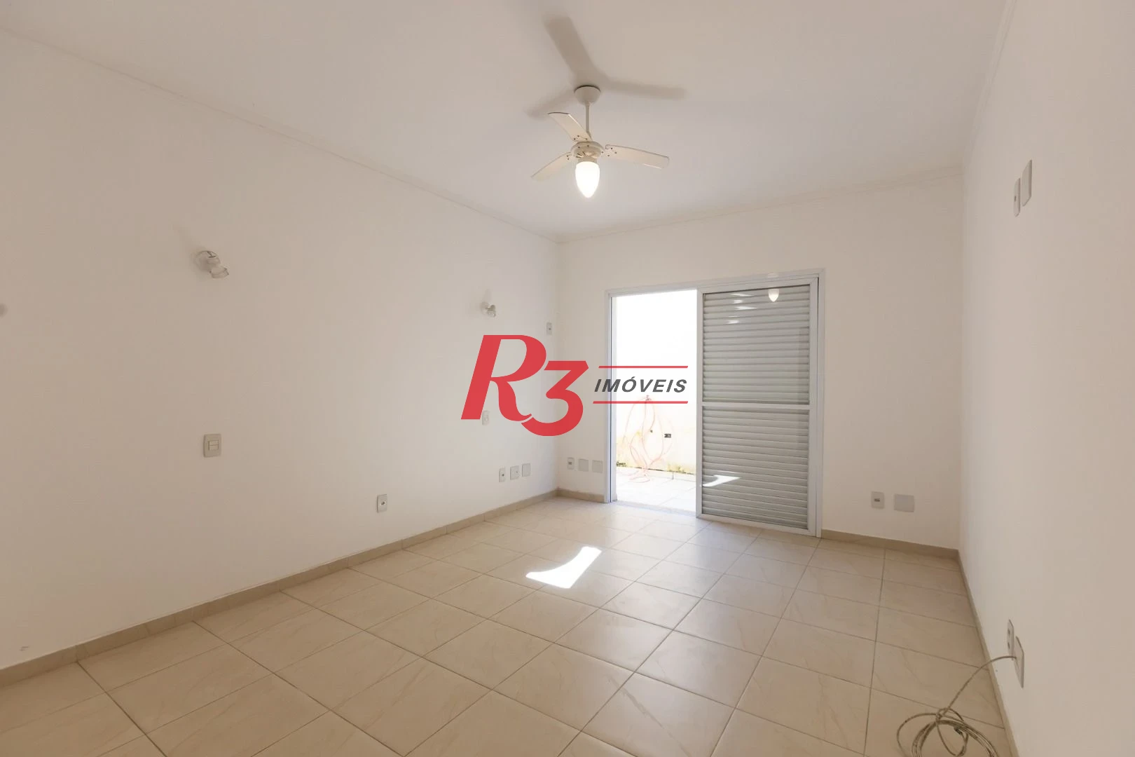 Casa com 3 dormitórios à venda, 162 m² por R$ 1.166.000,00 - Ponta da Praia - Santos/SP