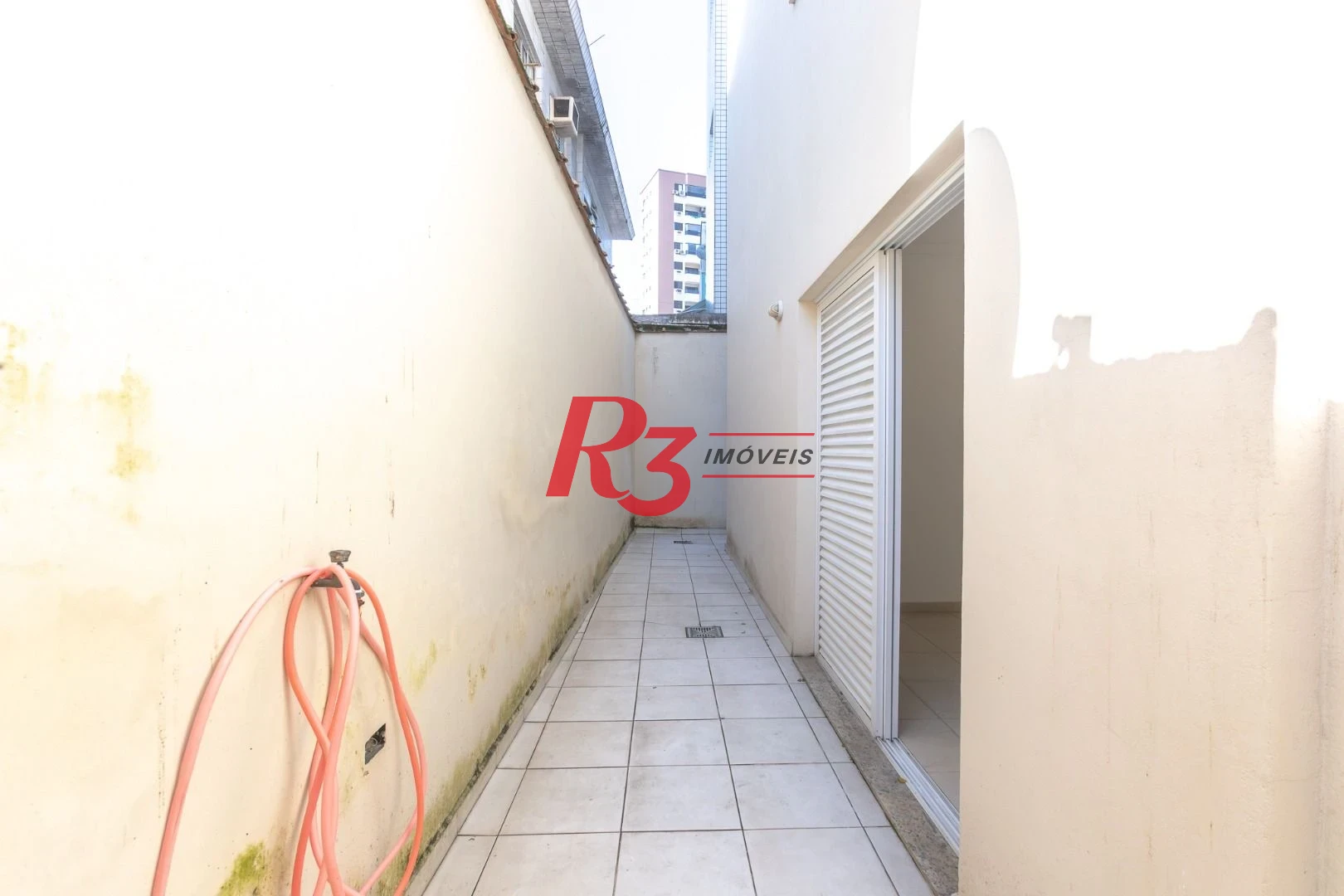 Casa com 3 dormitórios à venda, 162 m² por R$ 1.166.000,00 - Ponta da Praia - Santos/SP