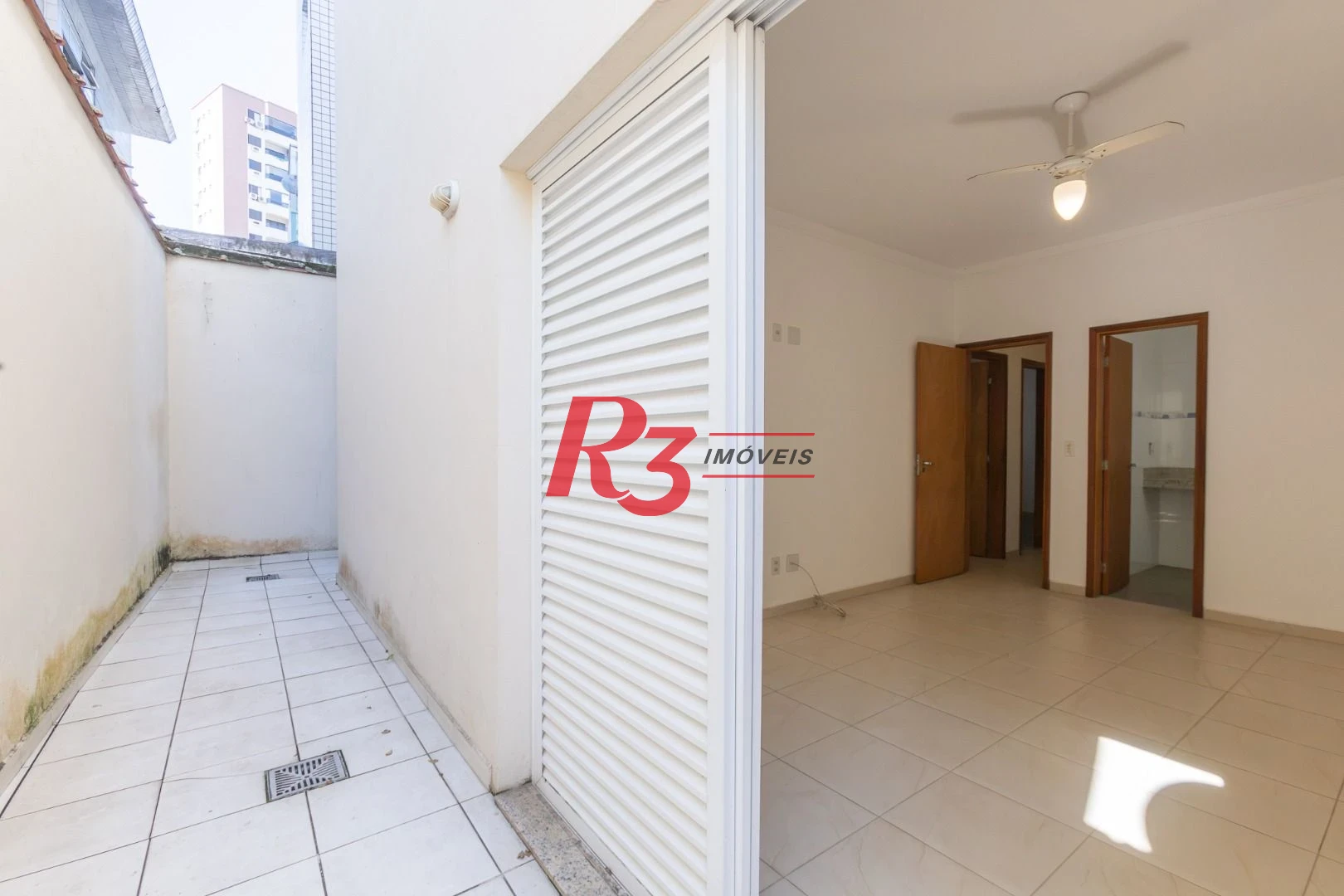 Casa com 3 dormitórios à venda, 162 m² por R$ 1.166.000,00 - Ponta da Praia - Santos/SP
