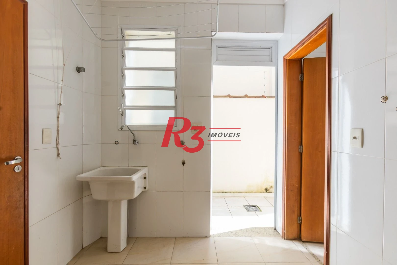 Casa com 3 dormitórios à venda, 162 m² por R$ 1.166.000,00 - Ponta da Praia - Santos/SP