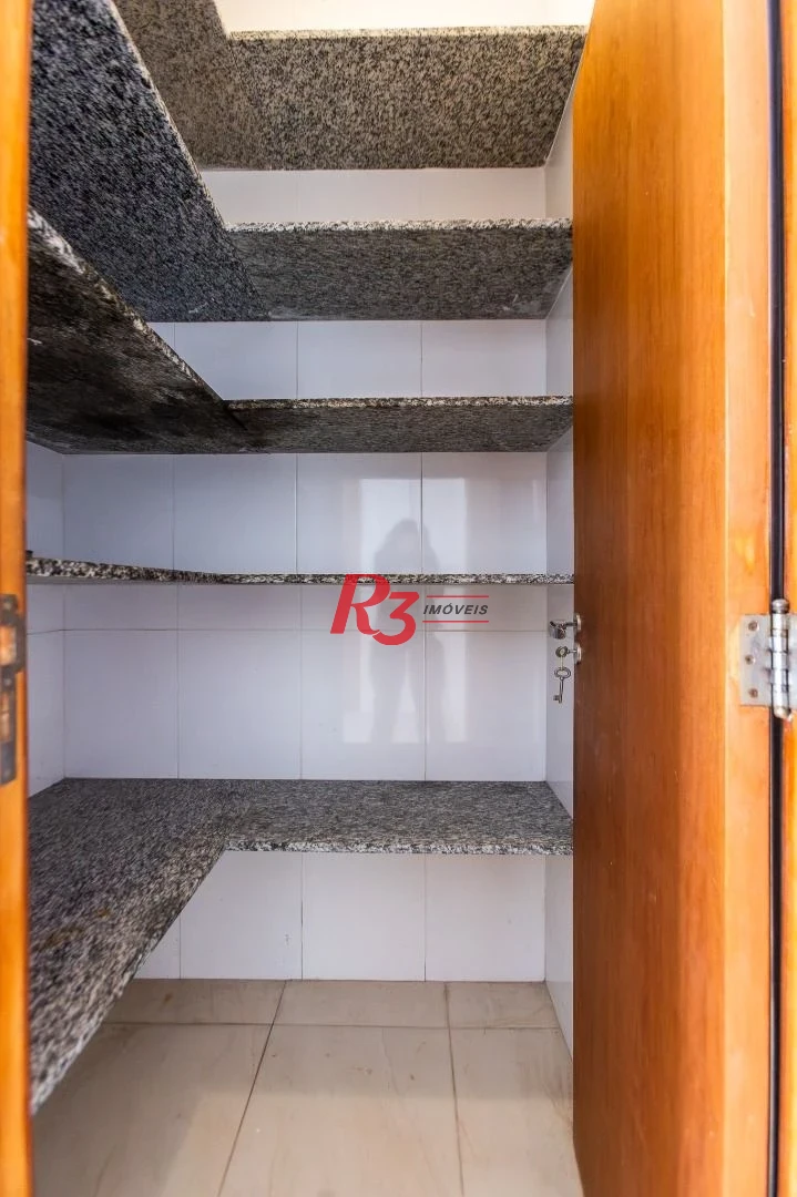 Casa com 3 dormitórios à venda, 162 m² por R$ 1.166.000,00 - Ponta da Praia - Santos/SP