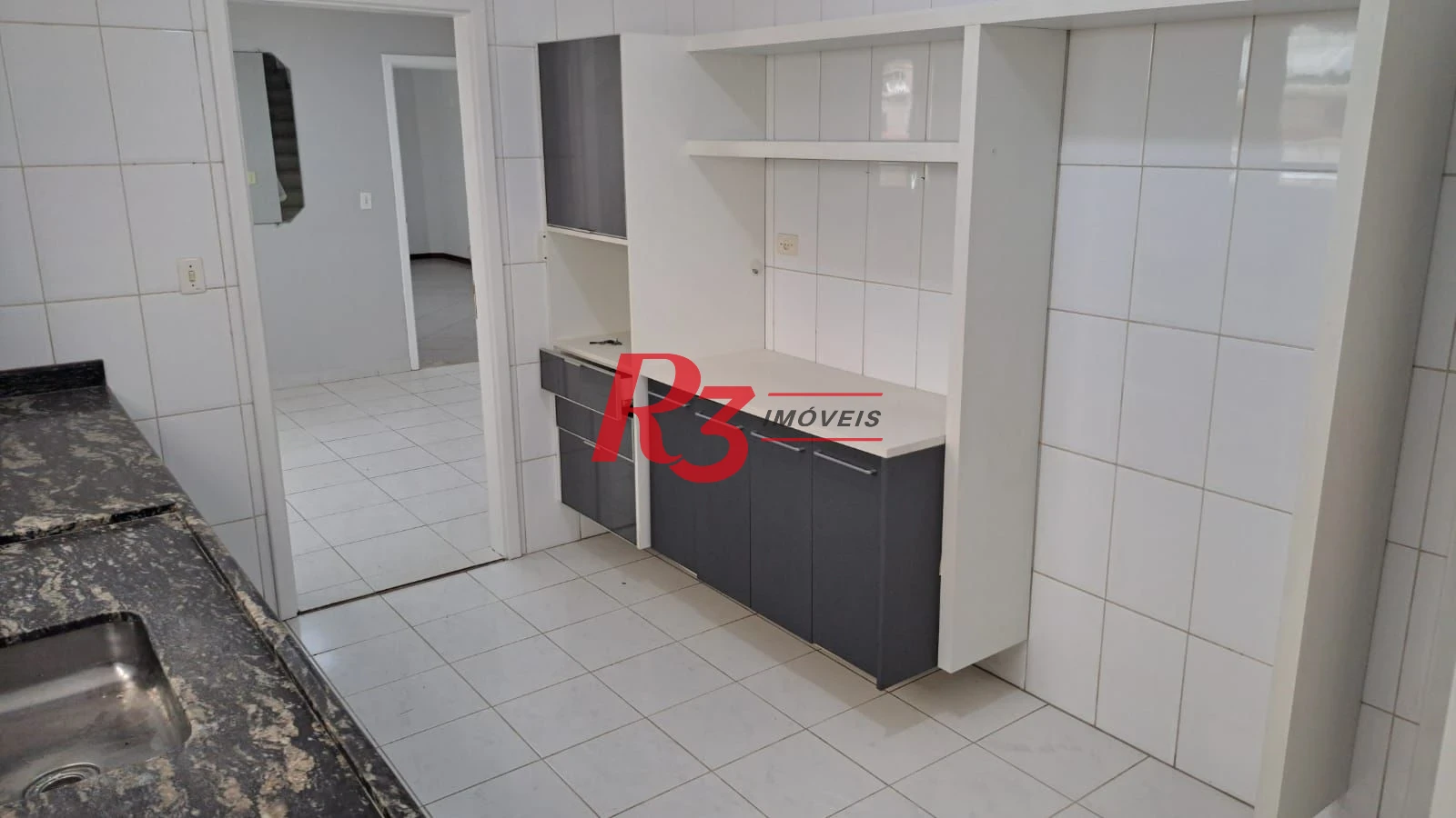 Casa com 5 dormitórios à venda, 263 m² por R$ 2.300.000,00 - Ponta da Praia - Santos/SP