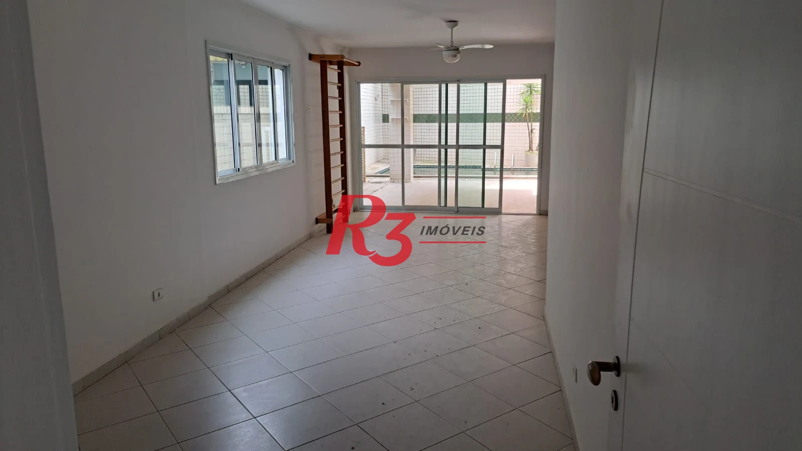 Casa com 5 dormitórios à venda, 263 m² por R$ 2.300.000,00 - Ponta da Praia - Santos/SP