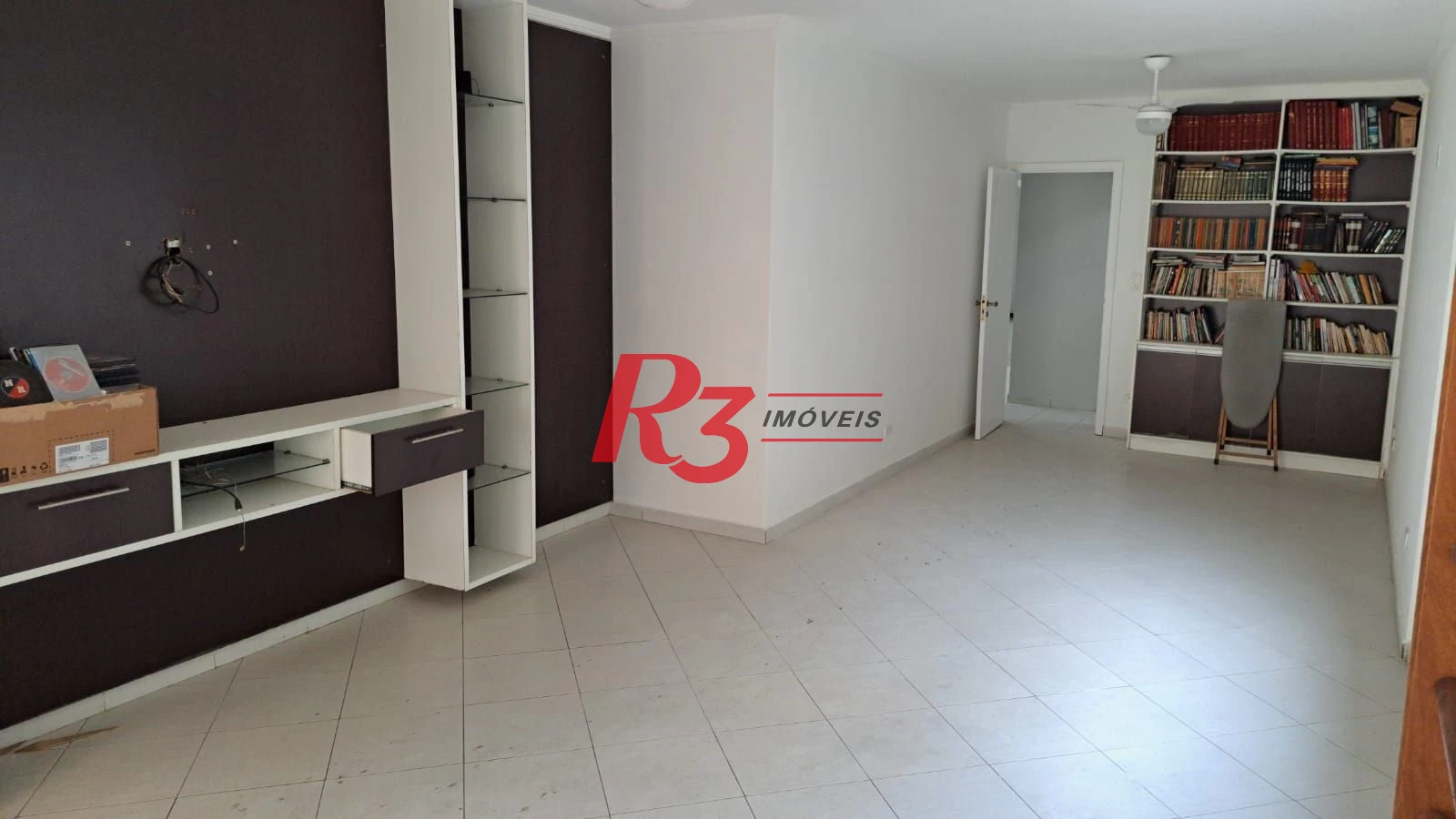 Casa com 5 dormitórios à venda, 263 m² por R$ 2.300.000,00 - Ponta da Praia - Santos/SP