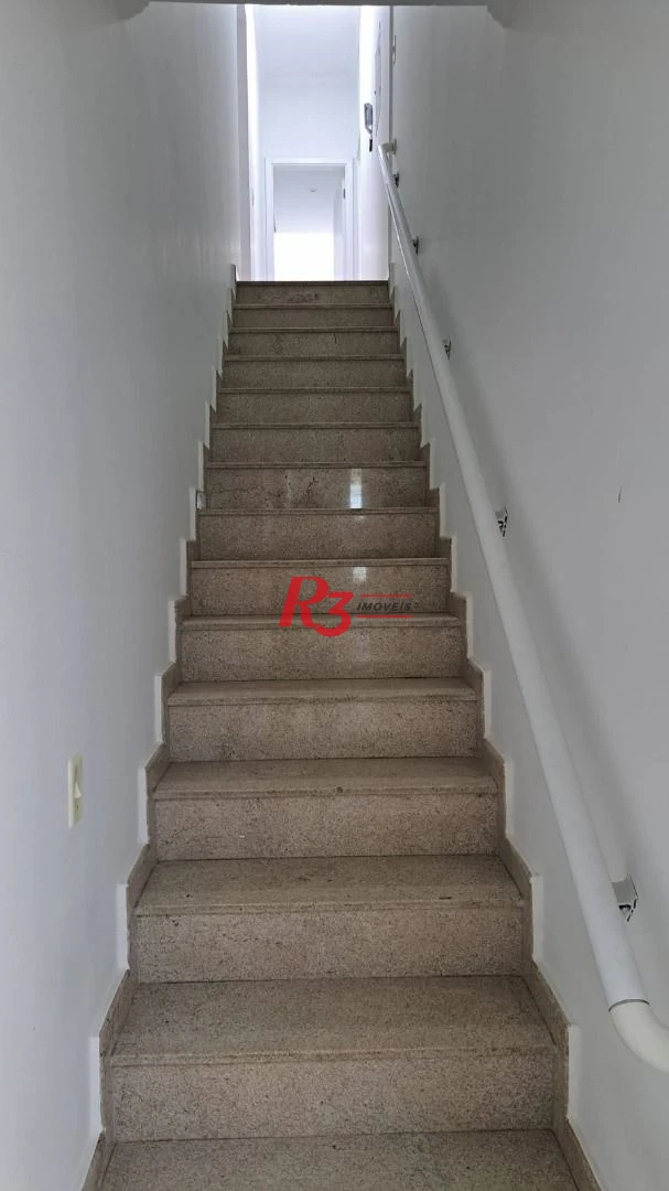 Casa com 5 dormitórios à venda, 263 m² por R$ 2.300.000,00 - Ponta da Praia - Santos/SP