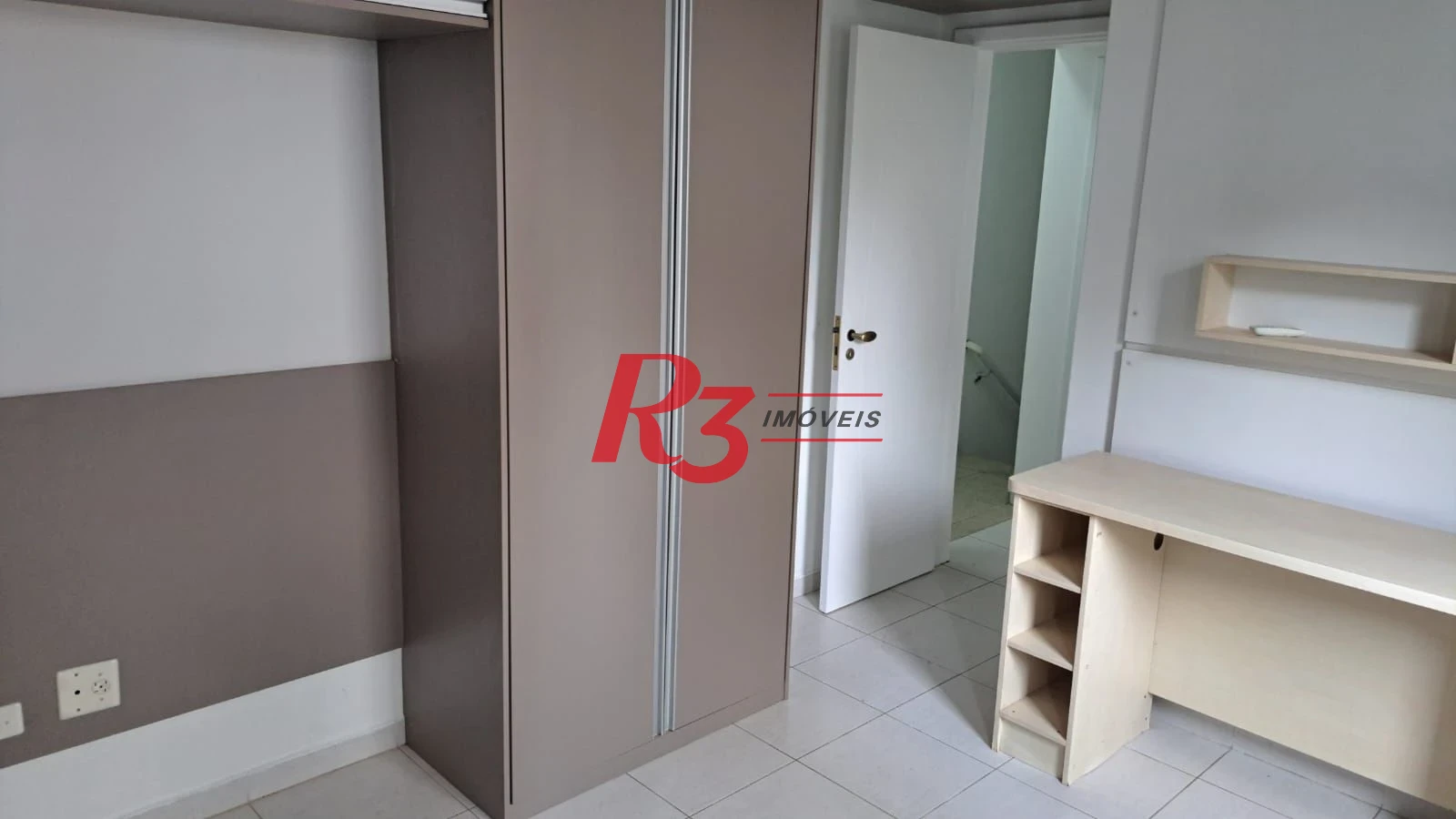 Casa com 5 dormitórios à venda, 263 m² por R$ 2.300.000,00 - Ponta da Praia - Santos/SP