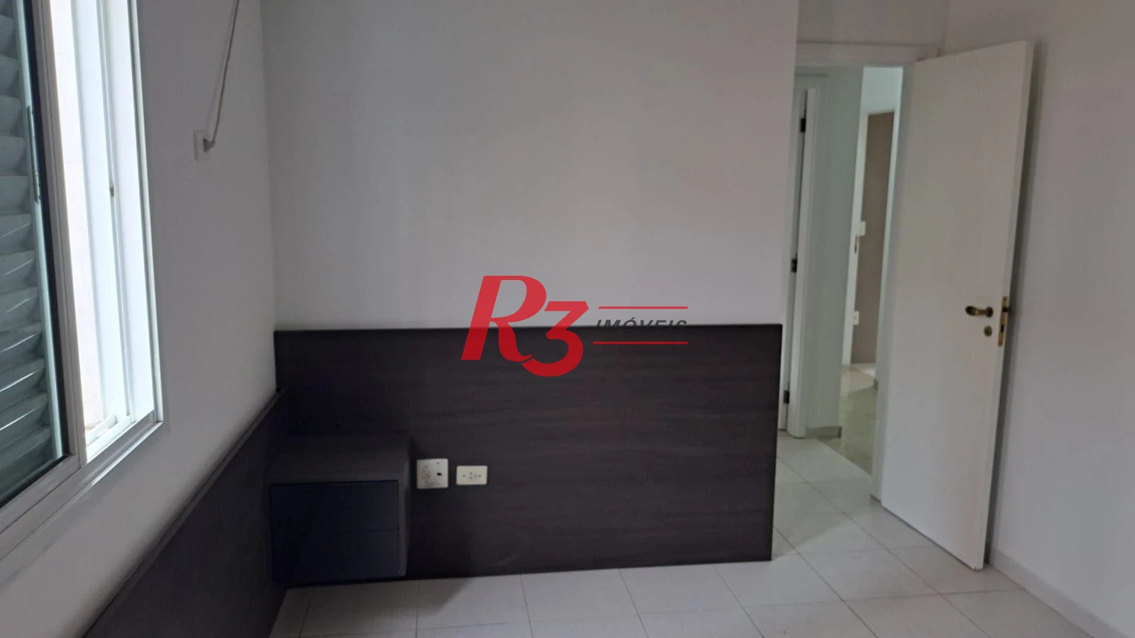 Casa com 5 dormitórios à venda, 263 m² por R$ 2.300.000,00 - Ponta da Praia - Santos/SP