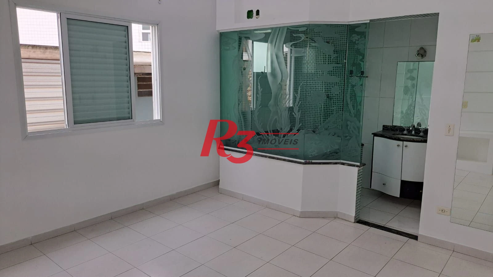 Casa com 5 dormitórios à venda, 263 m² por R$ 2.300.000,00 - Ponta da Praia - Santos/SP