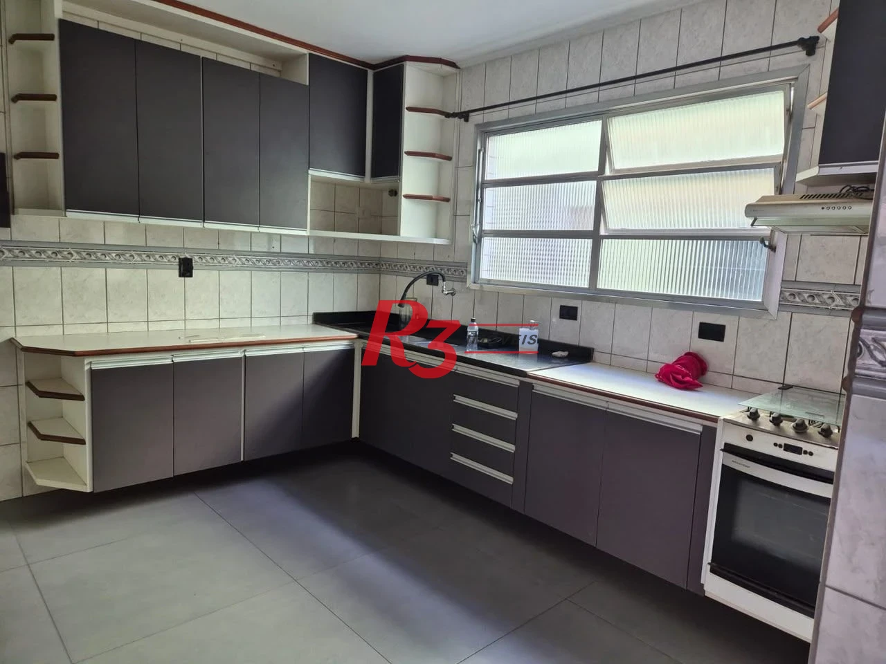 Apartamento com 3 dormitórios à venda, 99 m² por R$ 550.000,00 - Embaré - Santos/SP