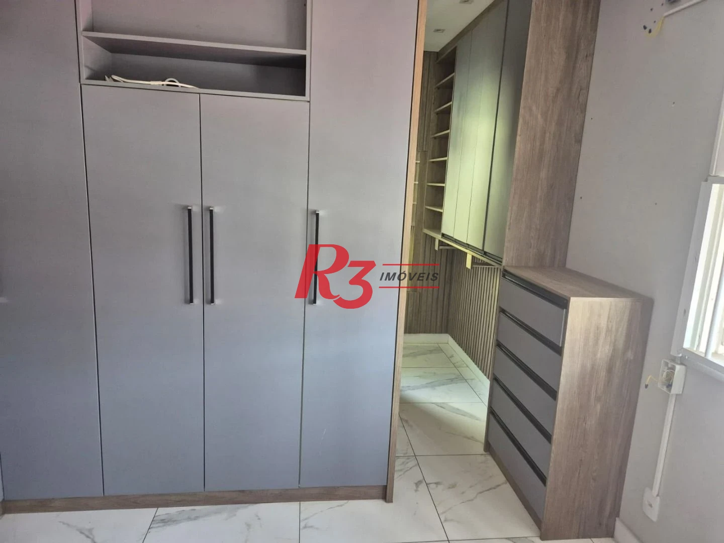 Apartamento com 3 dormitórios à venda, 99 m² por R$ 550.000,00 - Embaré - Santos/SP