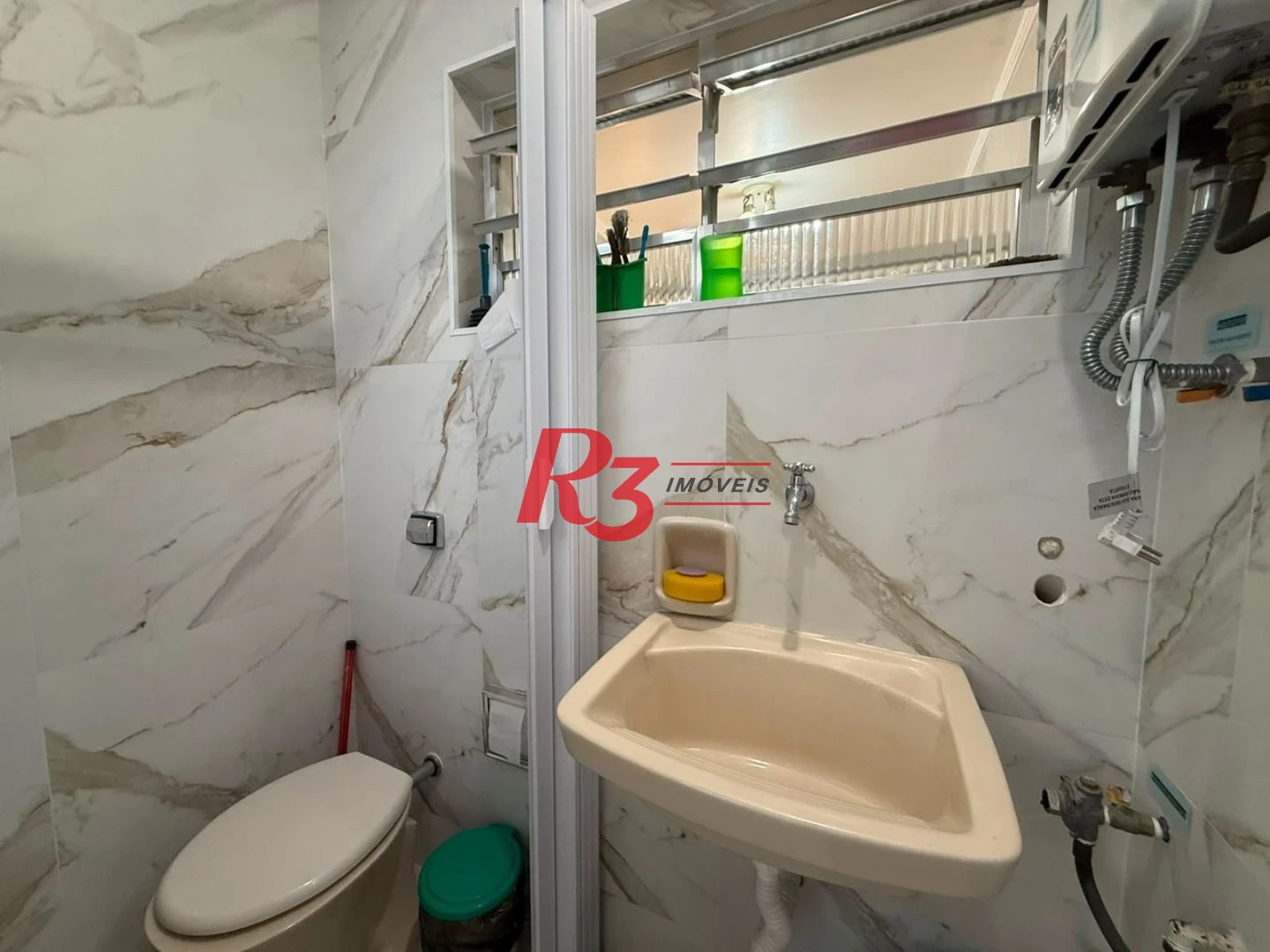Apartamento com 3 dormitórios à venda, 143 m² por R$ 1.400.000,00 - Boqueirão - Santos/SP