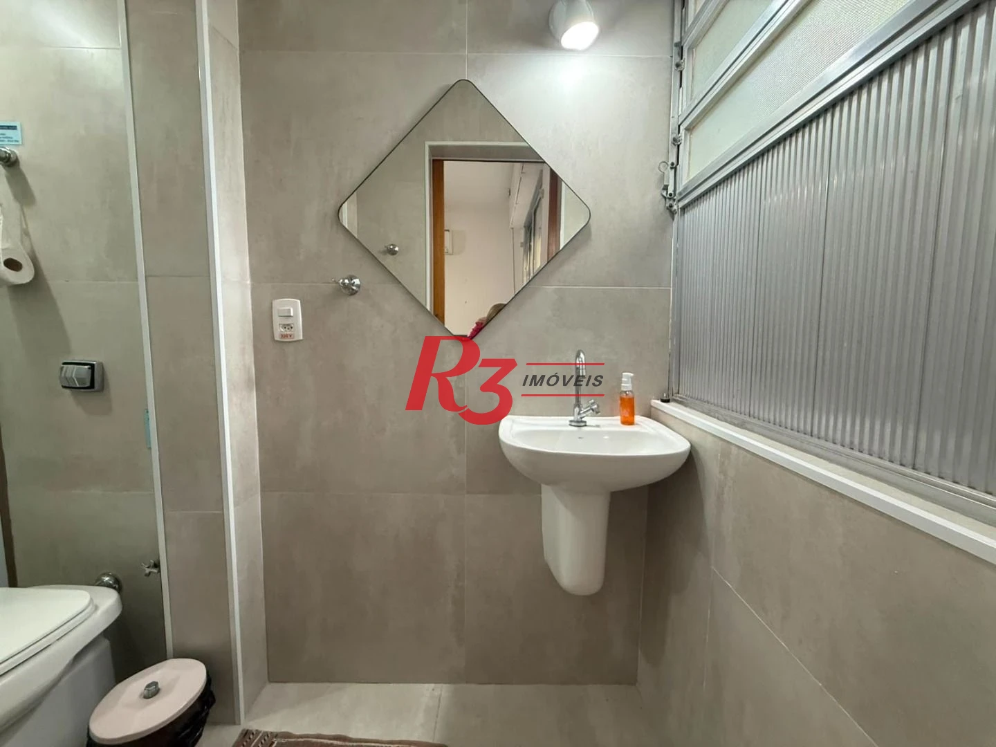 Apartamento com 3 dormitórios à venda, 143 m² por R$ 1.400.000,00 - Boqueirão - Santos/SP