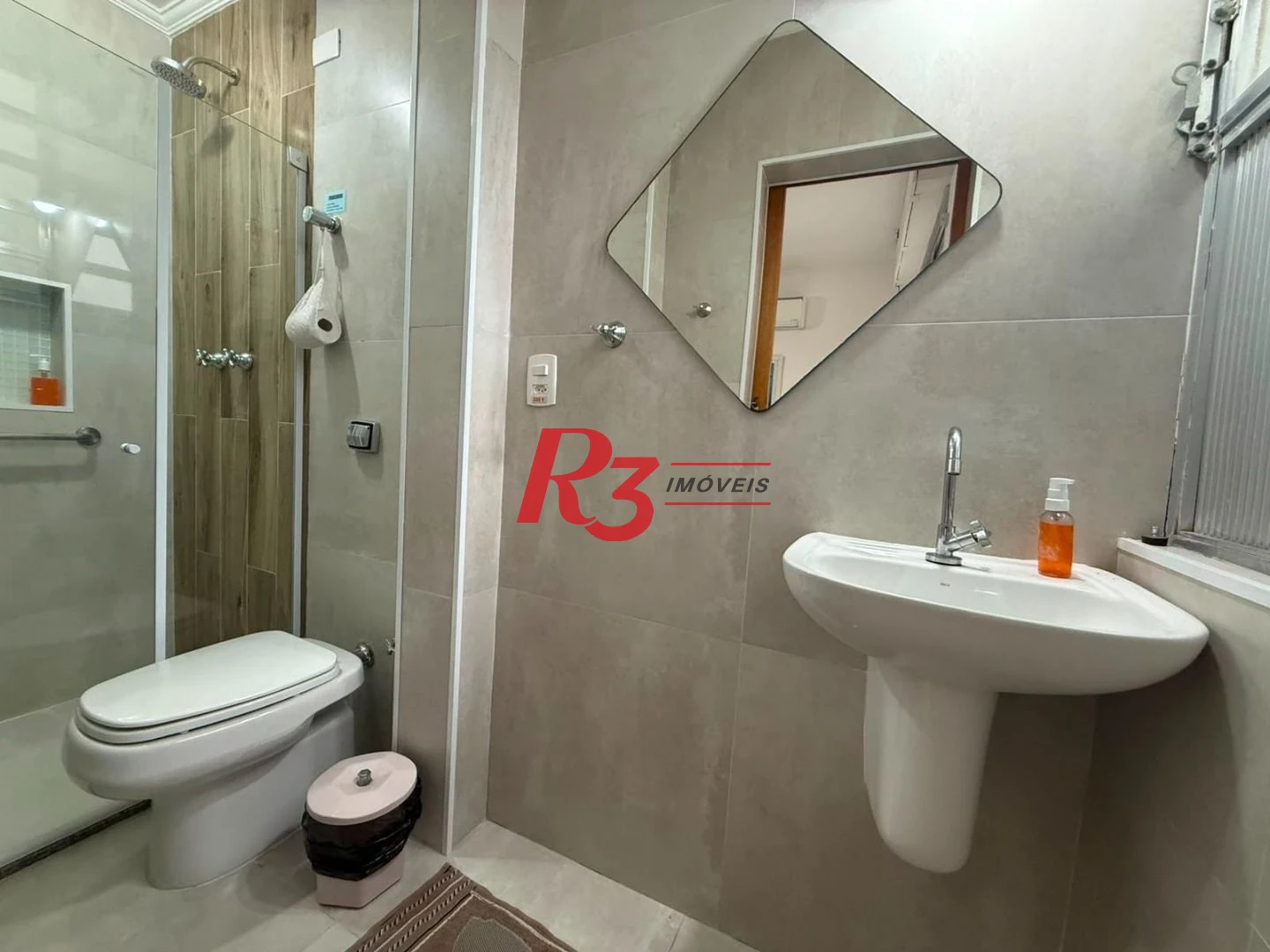 Apartamento com 3 dormitórios à venda, 143 m² por R$ 1.400.000,00 - Boqueirão - Santos/SP