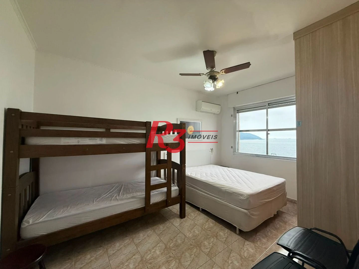 Apartamento com 3 dormitórios à venda, 143 m² por R$ 1.400.000,00 - Boqueirão - Santos/SP