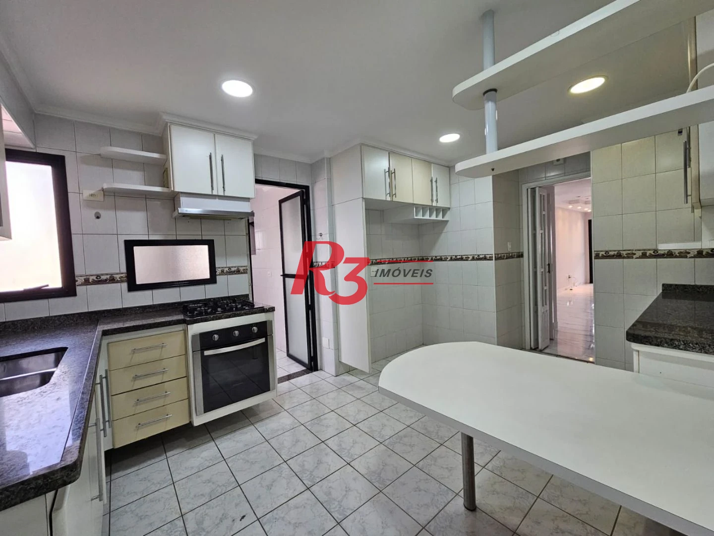 Apartamento com 3 dormitórios à venda, 122 m² por R$ 1.250.000,00 - Pompéia - Santos/SP