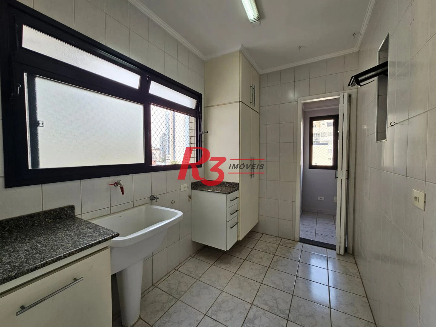 Apartamento com 3 dormitórios à venda, 122 m² por R$ 1.250.000,00 - Pompéia - Santos/SP