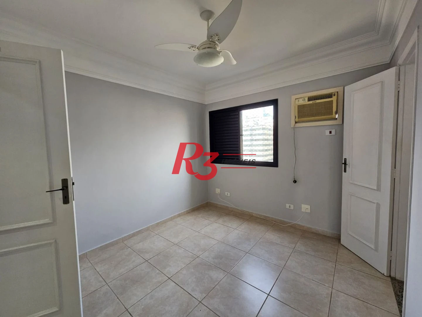 Apartamento com 3 dormitórios à venda, 122 m² por R$ 1.250.000,00 - Pompéia - Santos/SP