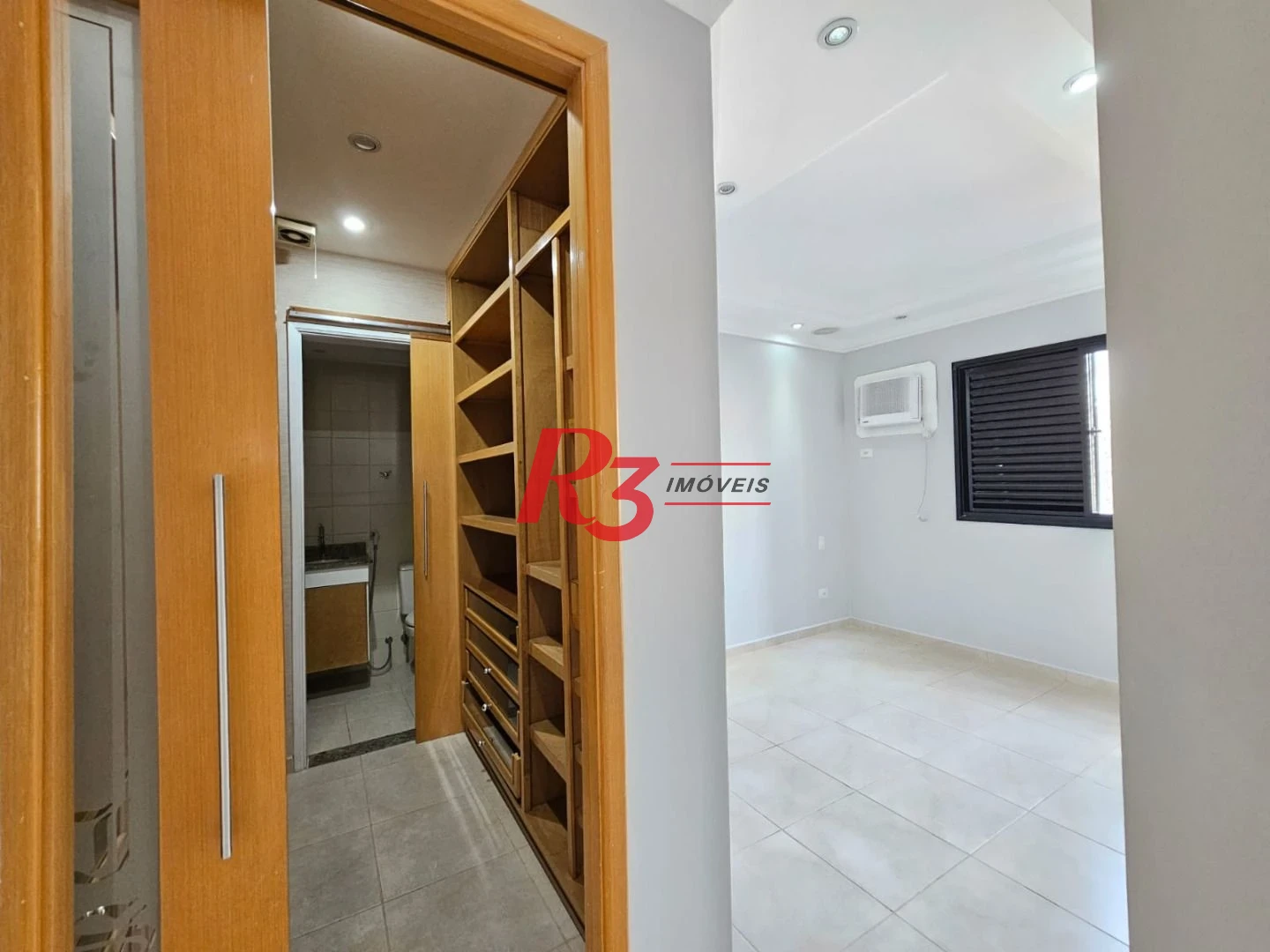 Apartamento com 3 dormitórios à venda, 122 m² por R$ 1.250.000,00 - Pompéia - Santos/SP
