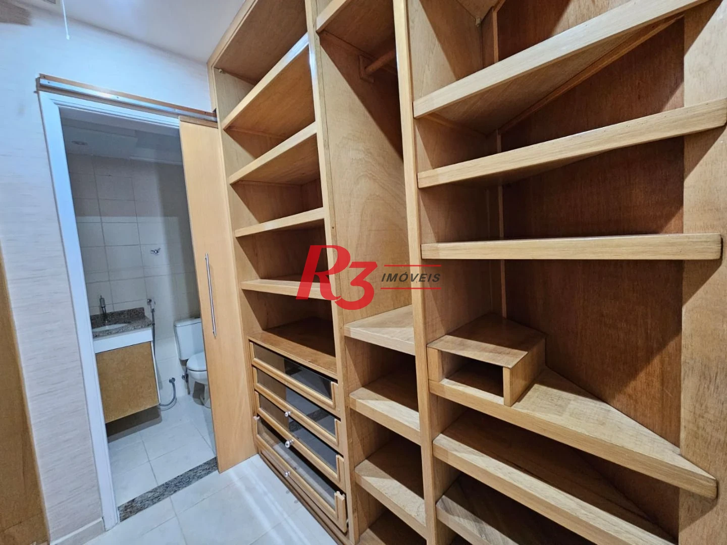 Apartamento com 3 dormitórios à venda, 122 m² por R$ 1.250.000,00 - Pompéia - Santos/SP