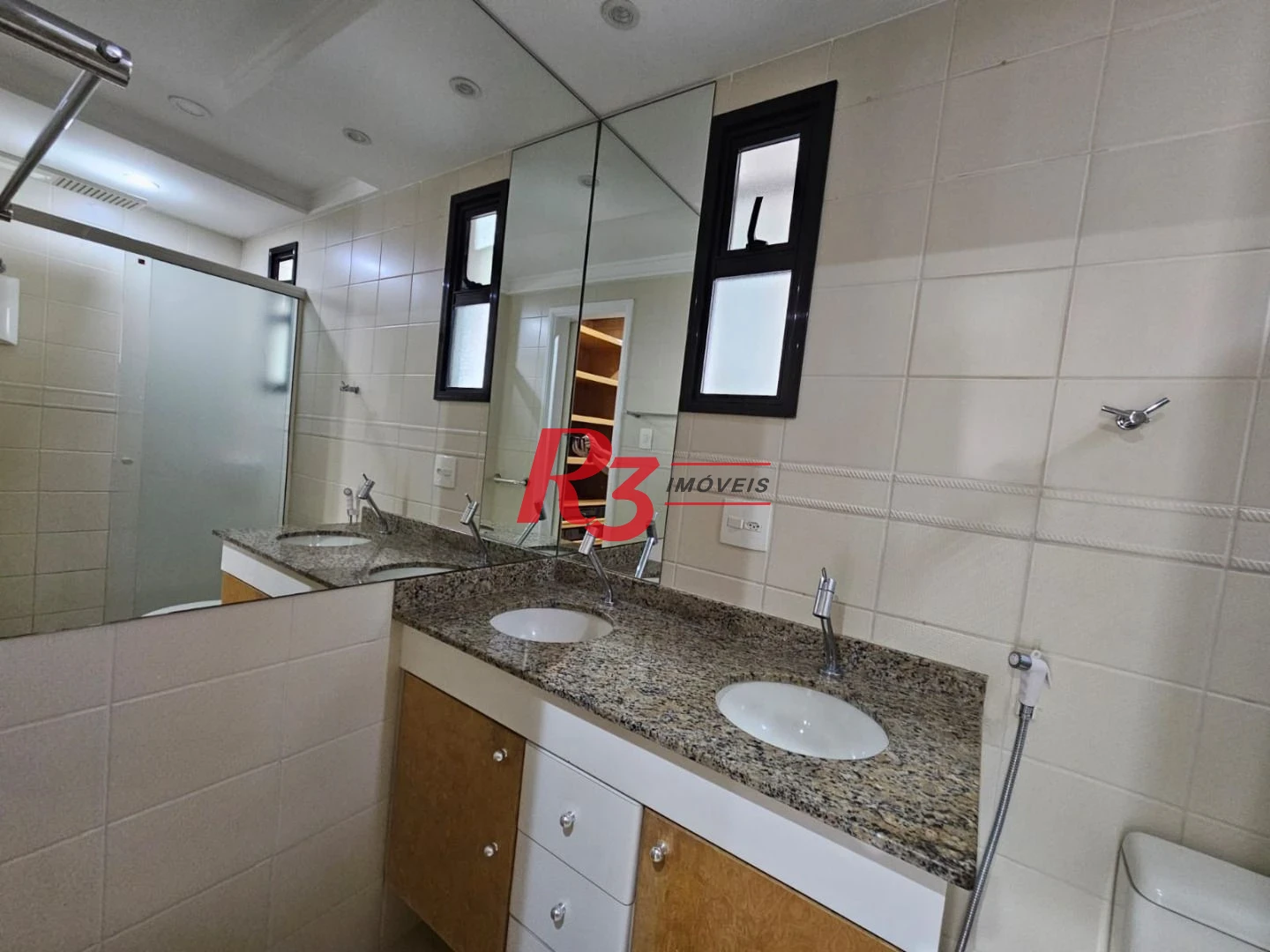 Apartamento com 3 dormitórios à venda, 122 m² por R$ 1.250.000,00 - Pompéia - Santos/SP