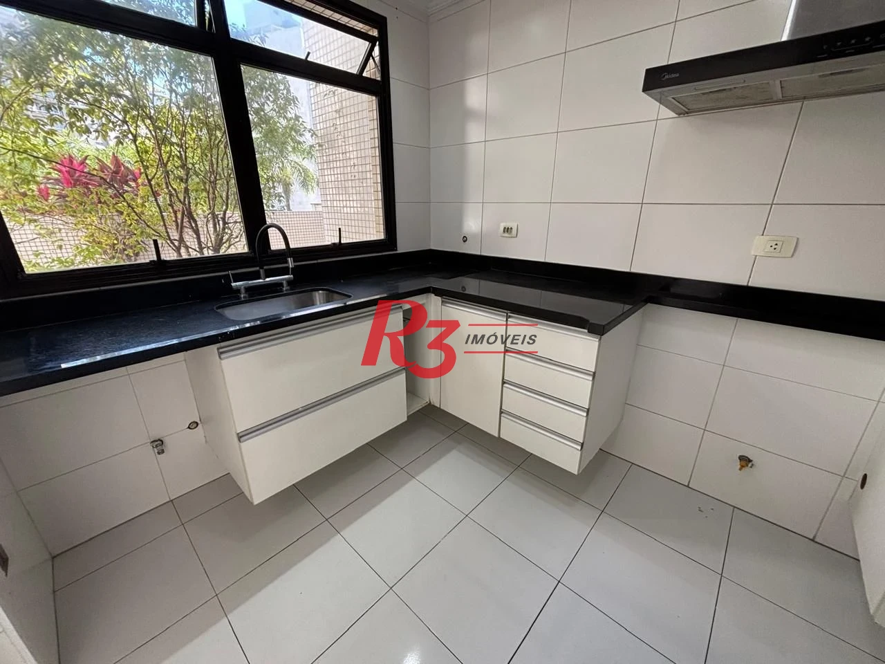 Apartamento Garden com 4 dormitórios à venda, 215 m² por R$ 2.380.000,00 - Boqueirão - Santos/SP
