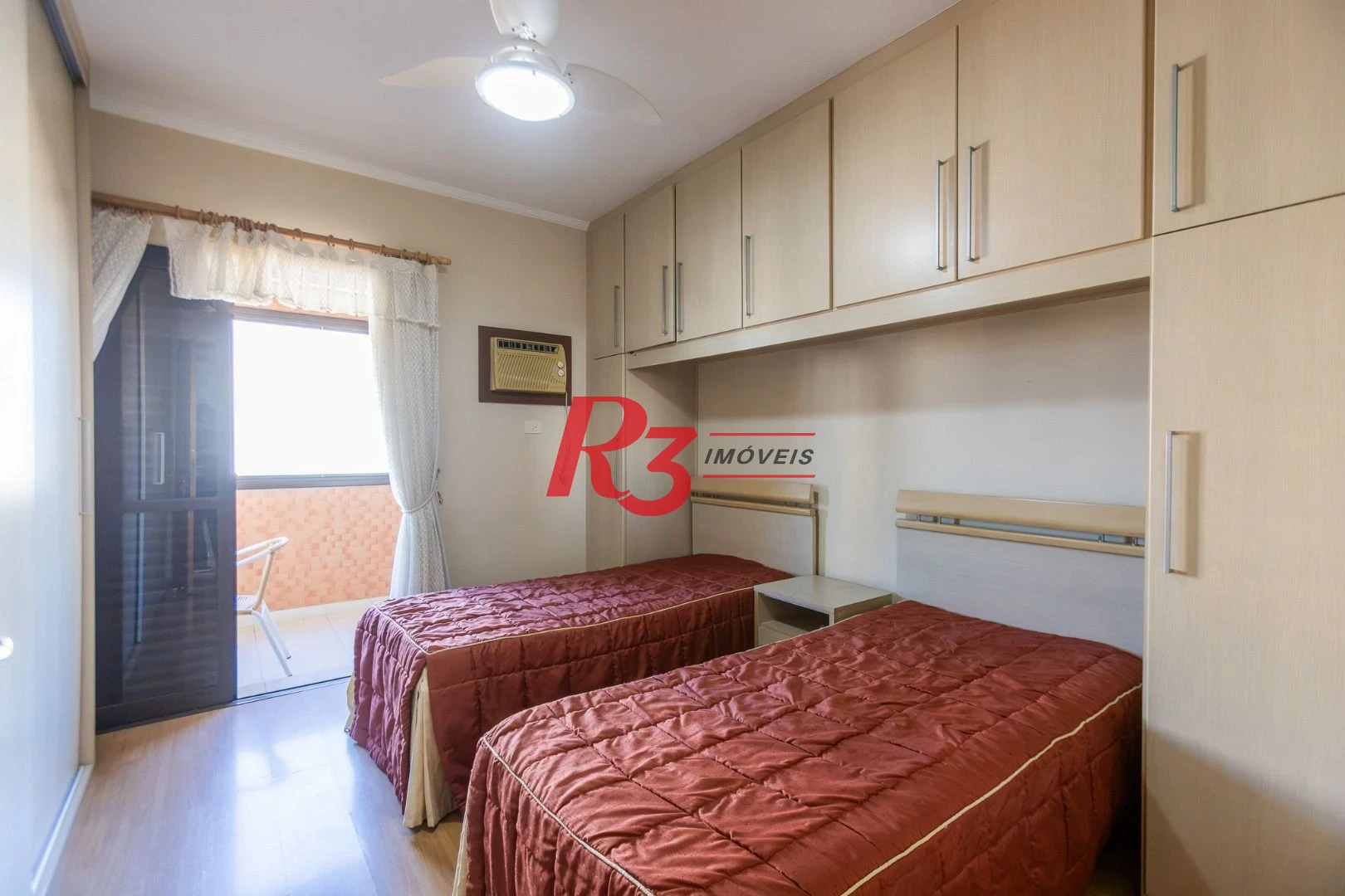 Apartamento com 2 dormitórios à venda, 173 m² por R$ 1.650.000,00 - Embaré - Santos/SP