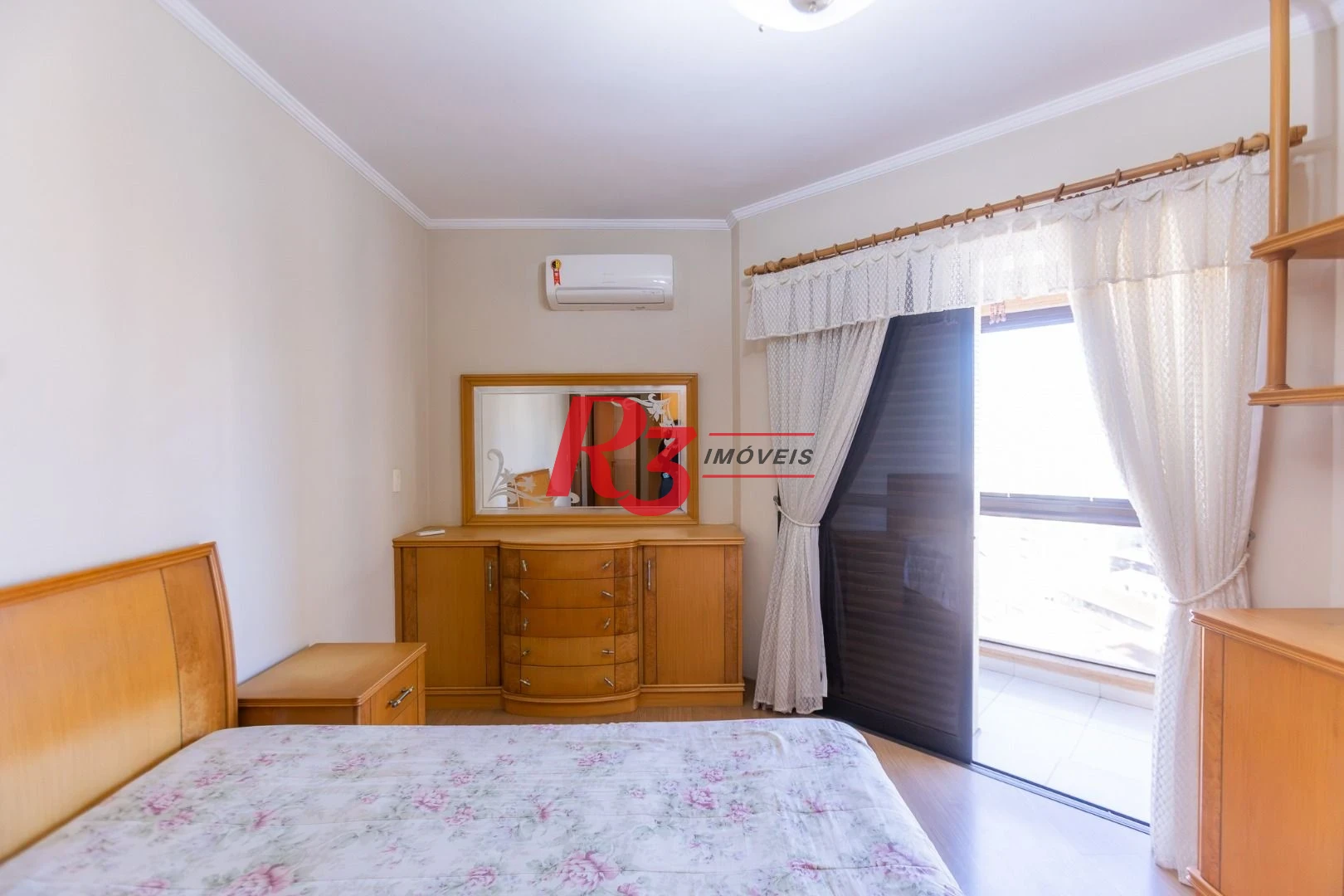 Apartamento com 2 dormitórios à venda, 173 m² por R$ 1.650.000,00 - Embaré - Santos/SP