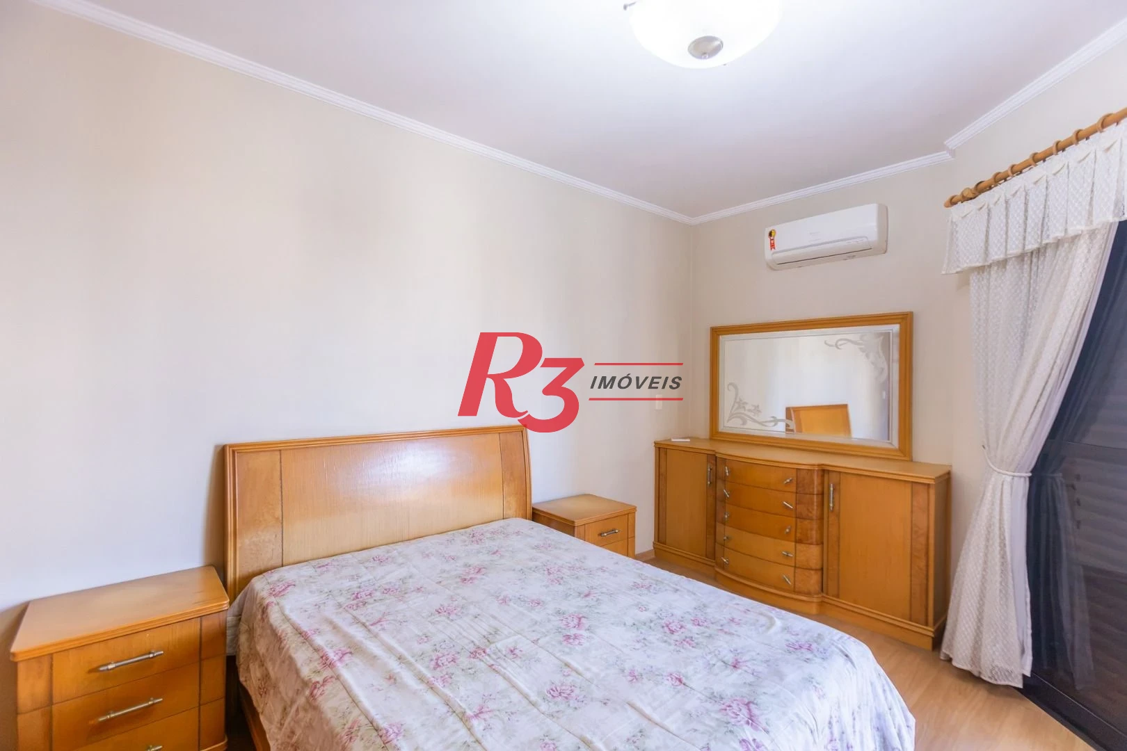 Apartamento com 2 dormitórios à venda, 173 m² por R$ 1.650.000,00 - Embaré - Santos/SP