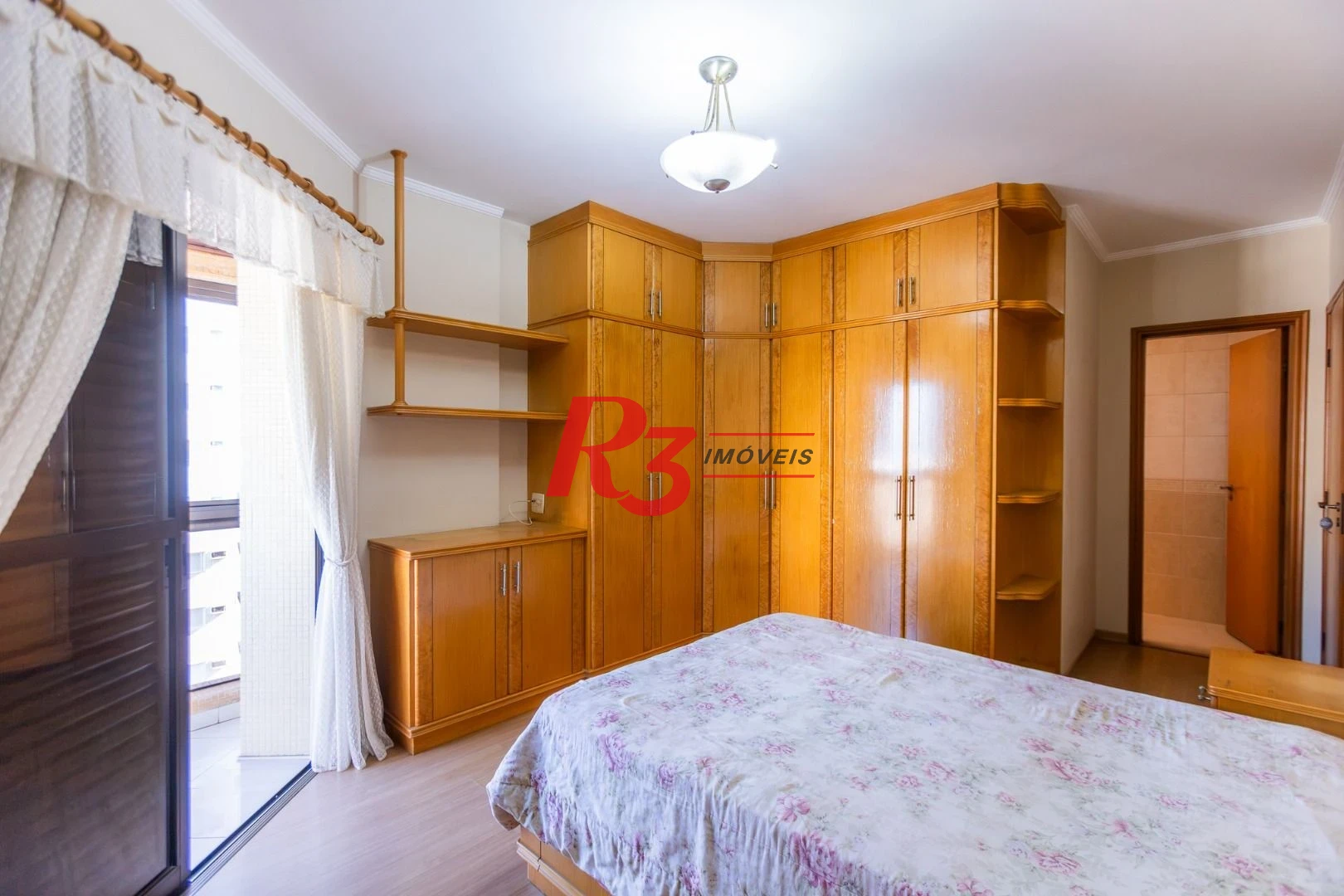 Apartamento com 2 dormitórios à venda, 173 m² por R$ 1.650.000,00 - Embaré - Santos/SP