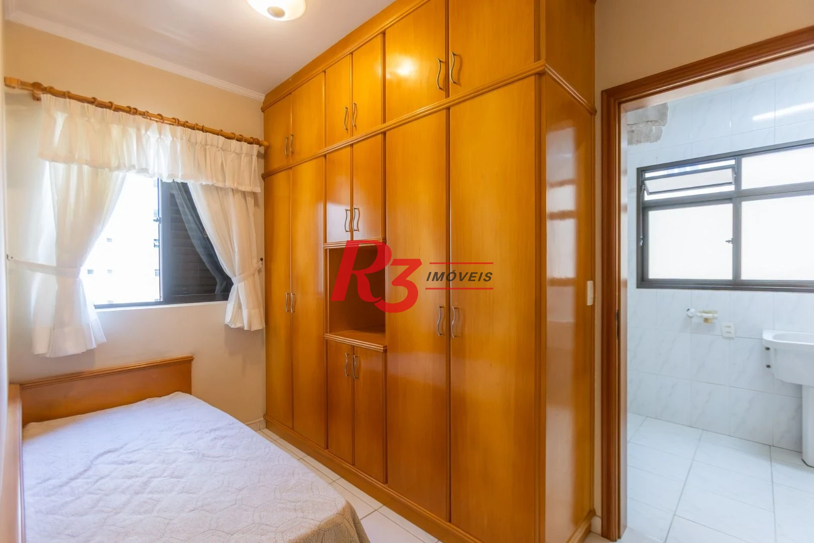 Apartamento com 2 dormitórios à venda, 173 m² por R$ 1.650.000,00 - Embaré - Santos/SP
