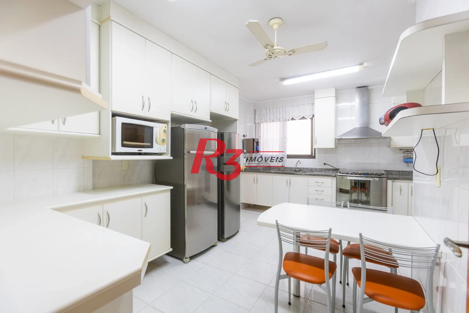 Apartamento com 2 dormitórios à venda, 173 m² por R$ 1.650.000,00 - Embaré - Santos/SP