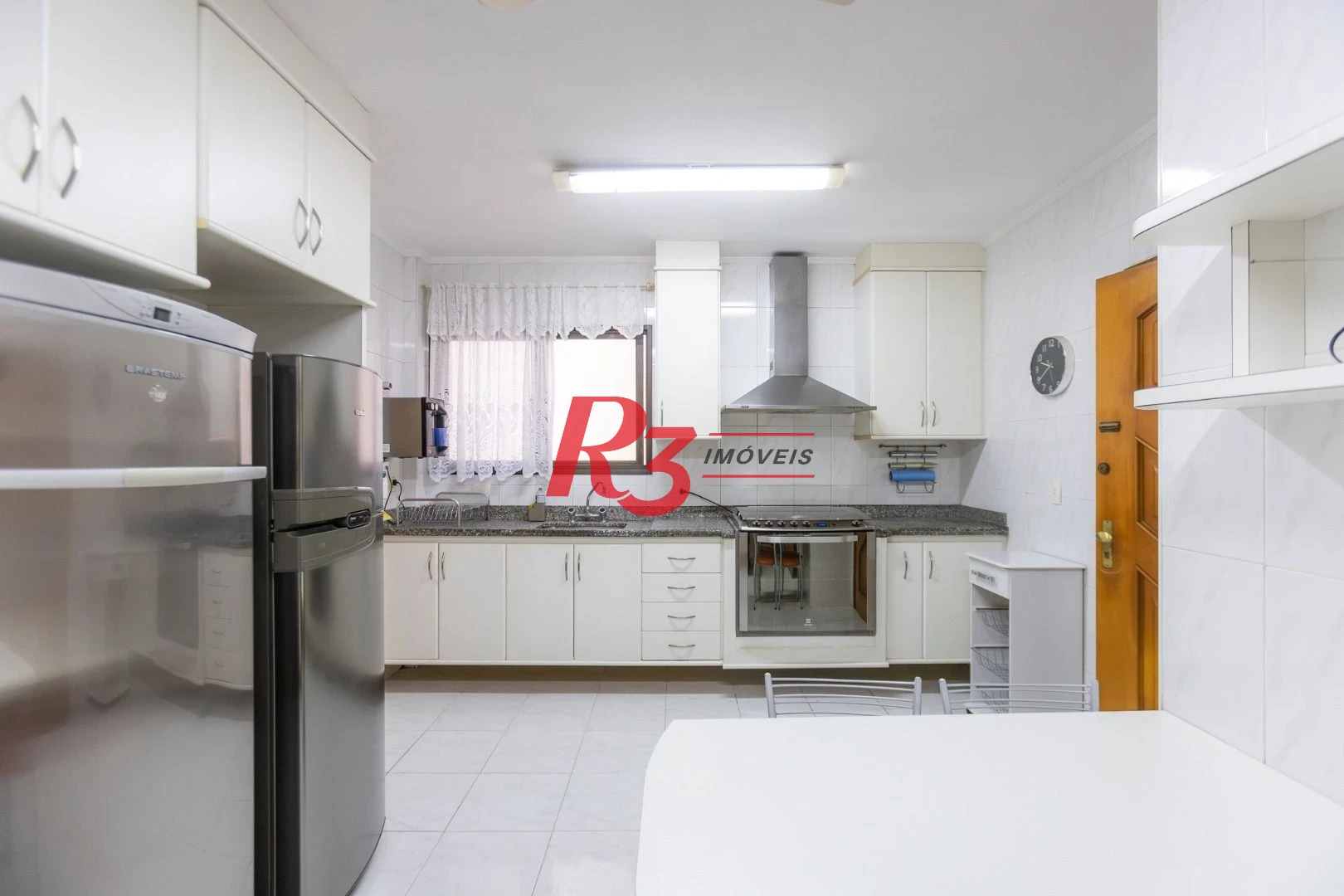 Apartamento com 2 dormitórios à venda, 173 m² por R$ 1.650.000,00 - Embaré - Santos/SP