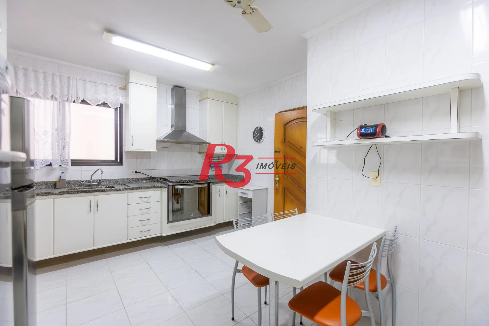 Apartamento com 2 dormitórios à venda, 173 m² por R$ 1.650.000,00 - Embaré - Santos/SP