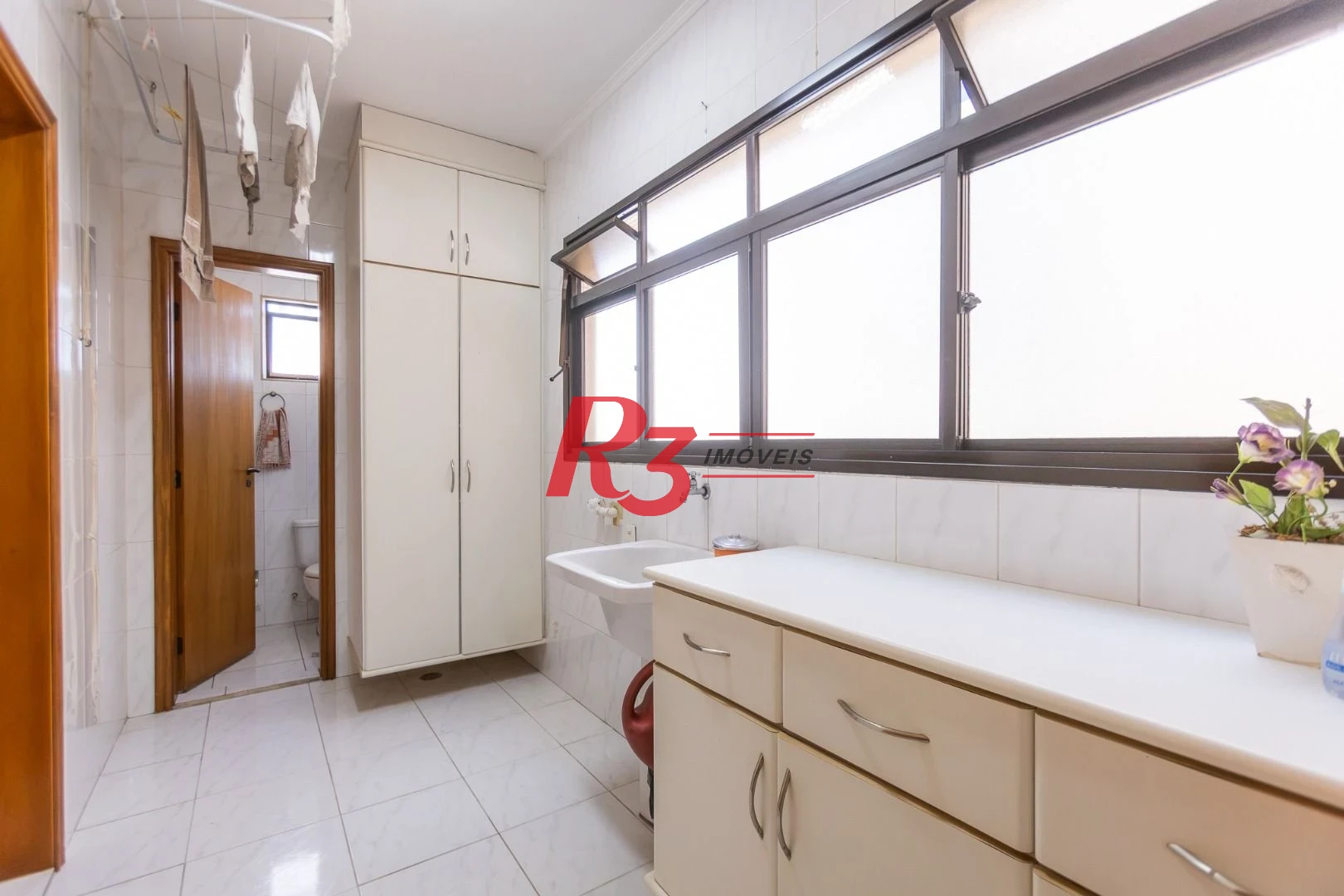 Apartamento com 2 dormitórios à venda, 173 m² por R$ 1.650.000,00 - Embaré - Santos/SP