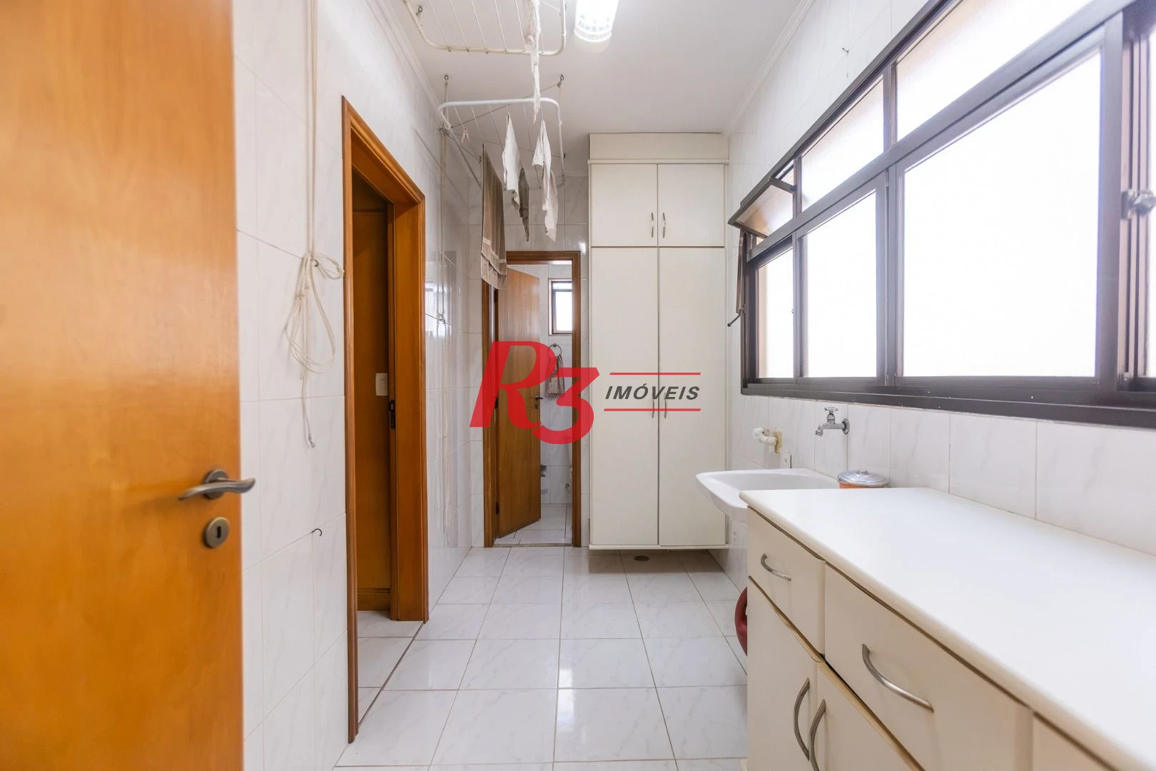Apartamento com 2 dormitórios à venda, 173 m² por R$ 1.650.000,00 - Embaré - Santos/SP