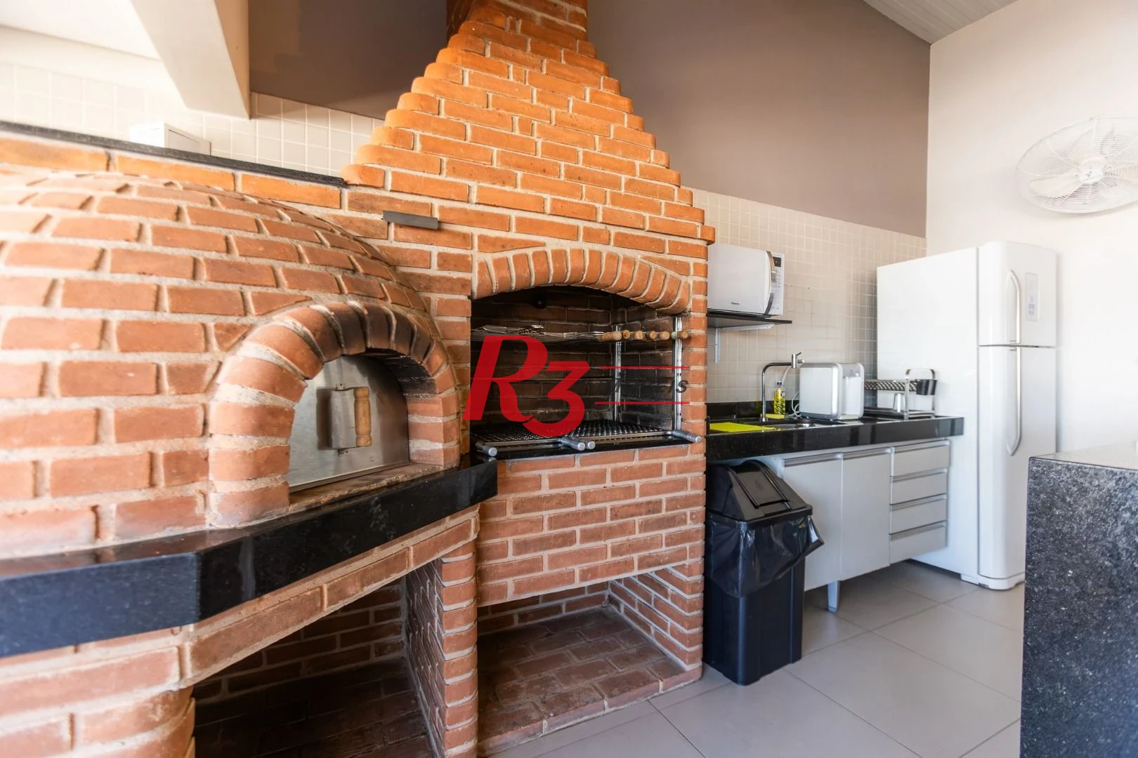 Apartamento com 2 dormitórios à venda, 173 m² por R$ 1.650.000,00 - Embaré - Santos/SP