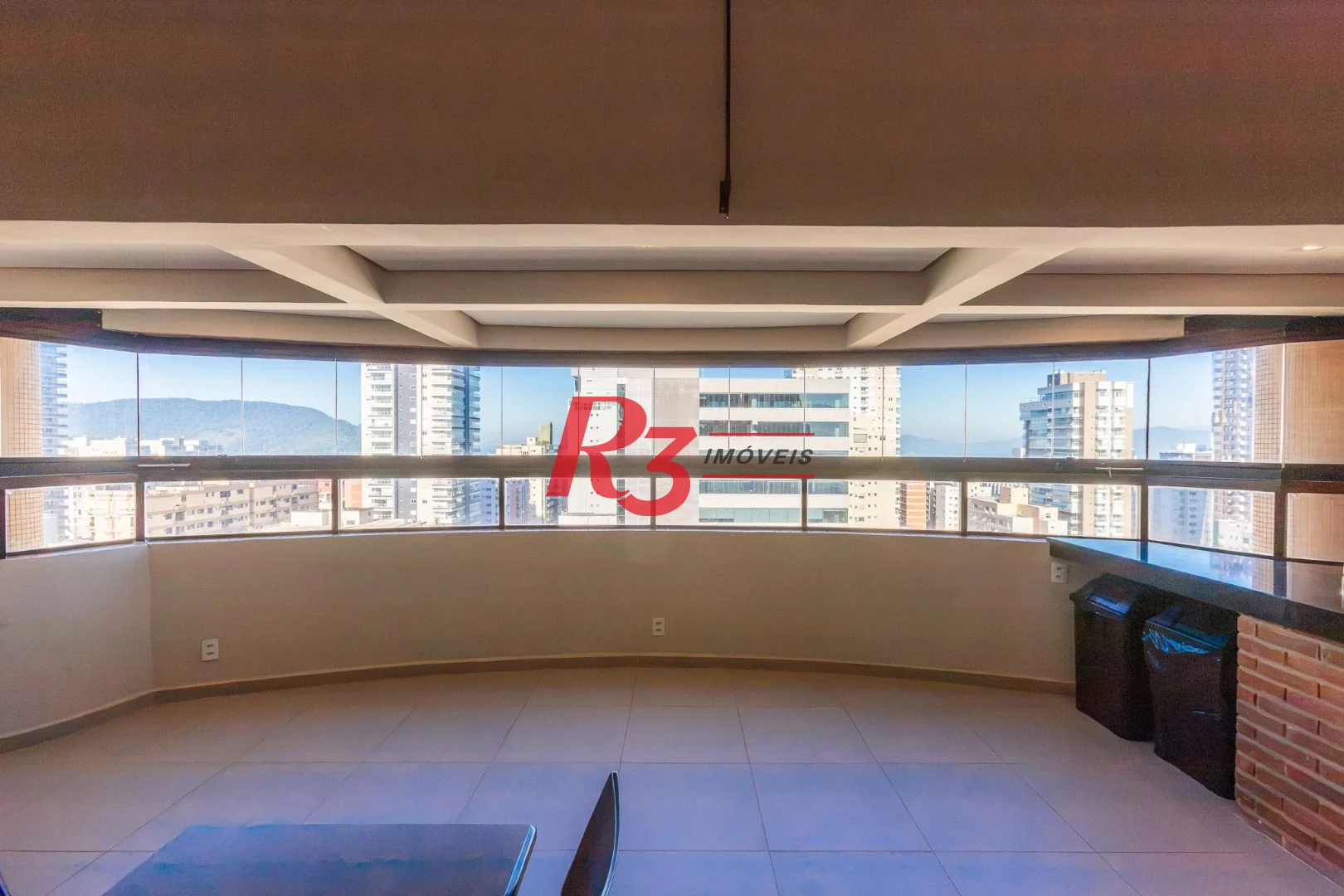 Apartamento com 2 dormitórios à venda, 173 m² por R$ 1.650.000,00 - Embaré - Santos/SP
