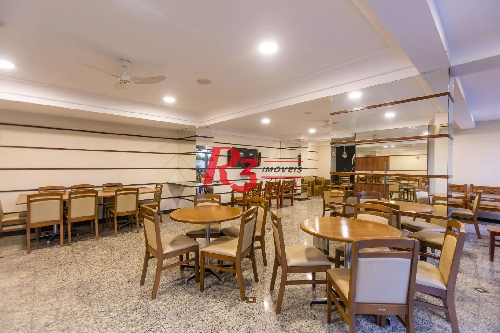 Apartamento com 2 dormitórios à venda, 173 m² por R$ 1.650.000,00 - Embaré - Santos/SP