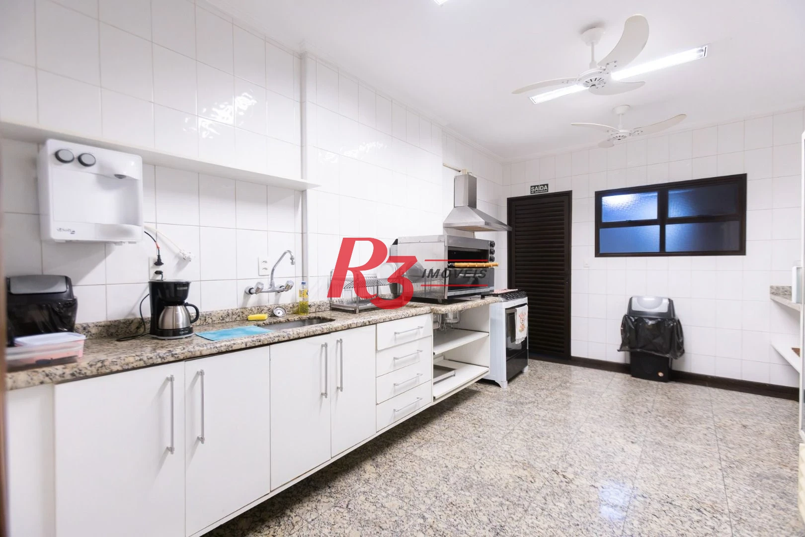 Apartamento com 2 dormitórios à venda, 173 m² por R$ 1.650.000,00 - Embaré - Santos/SP